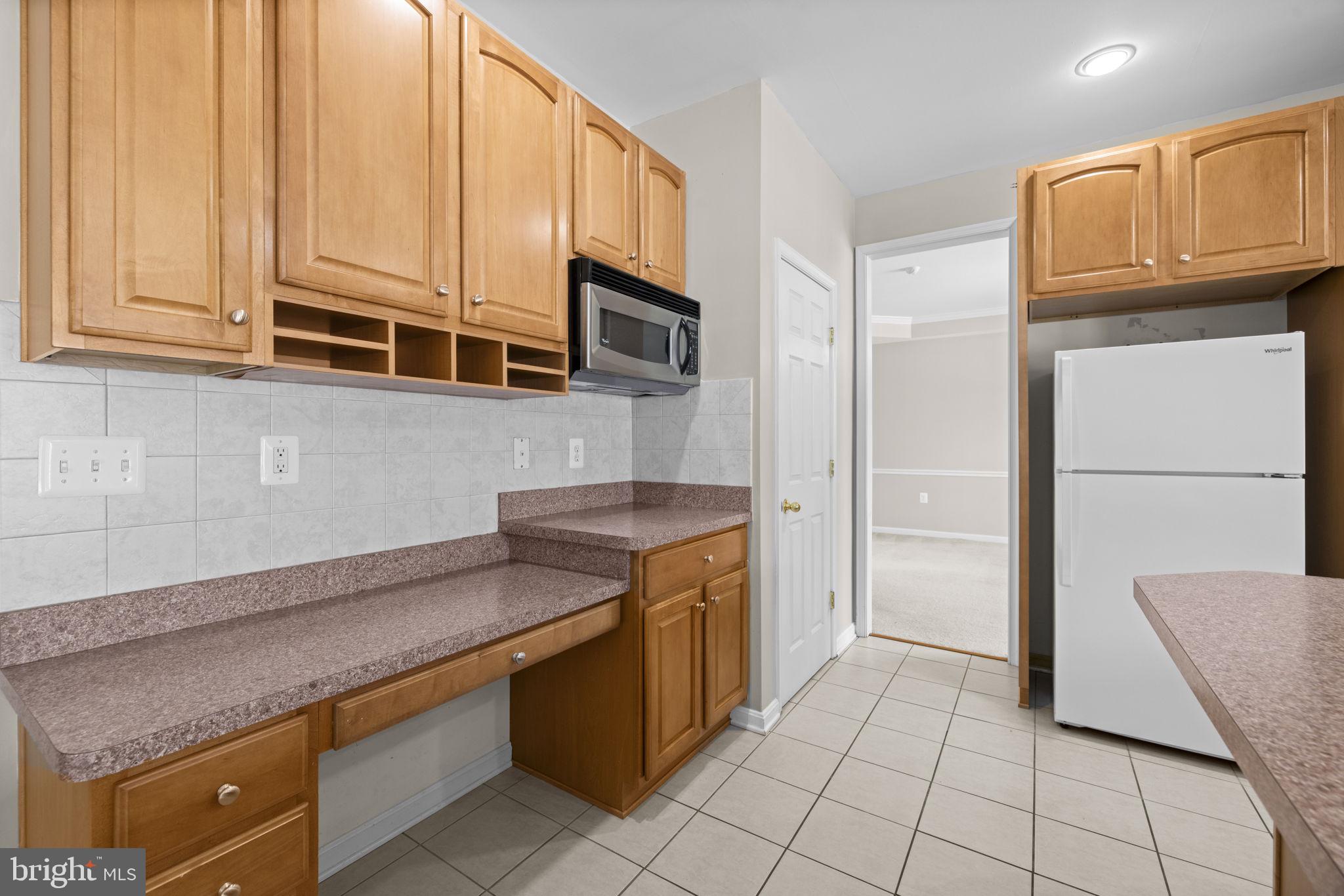 VILLAGE OF WASHINGTON TRAIL - Residential