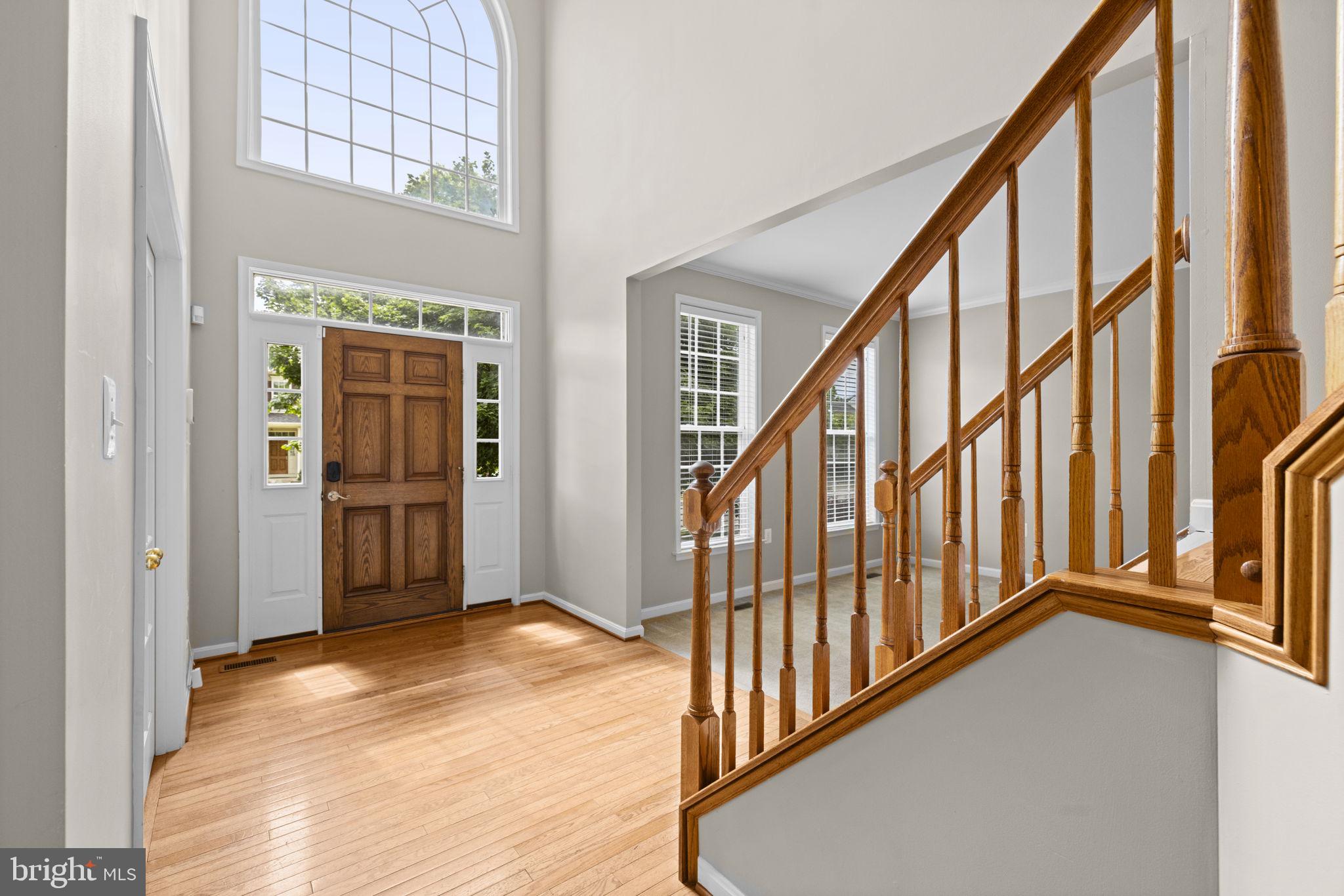 VILLAGE OF WASHINGTON TRAIL - Residential