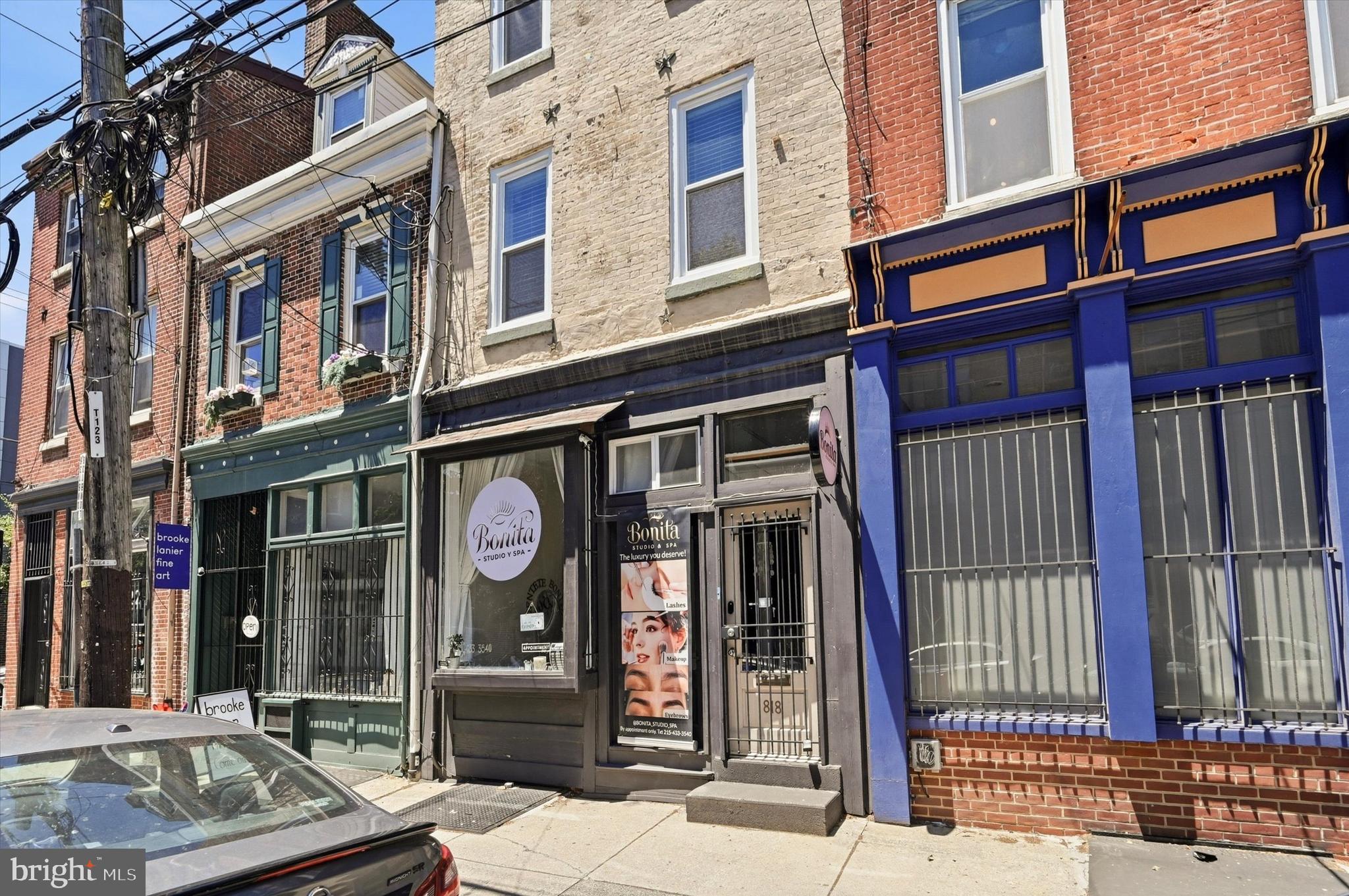 QUEEN VILLAGE - Commercial Sale