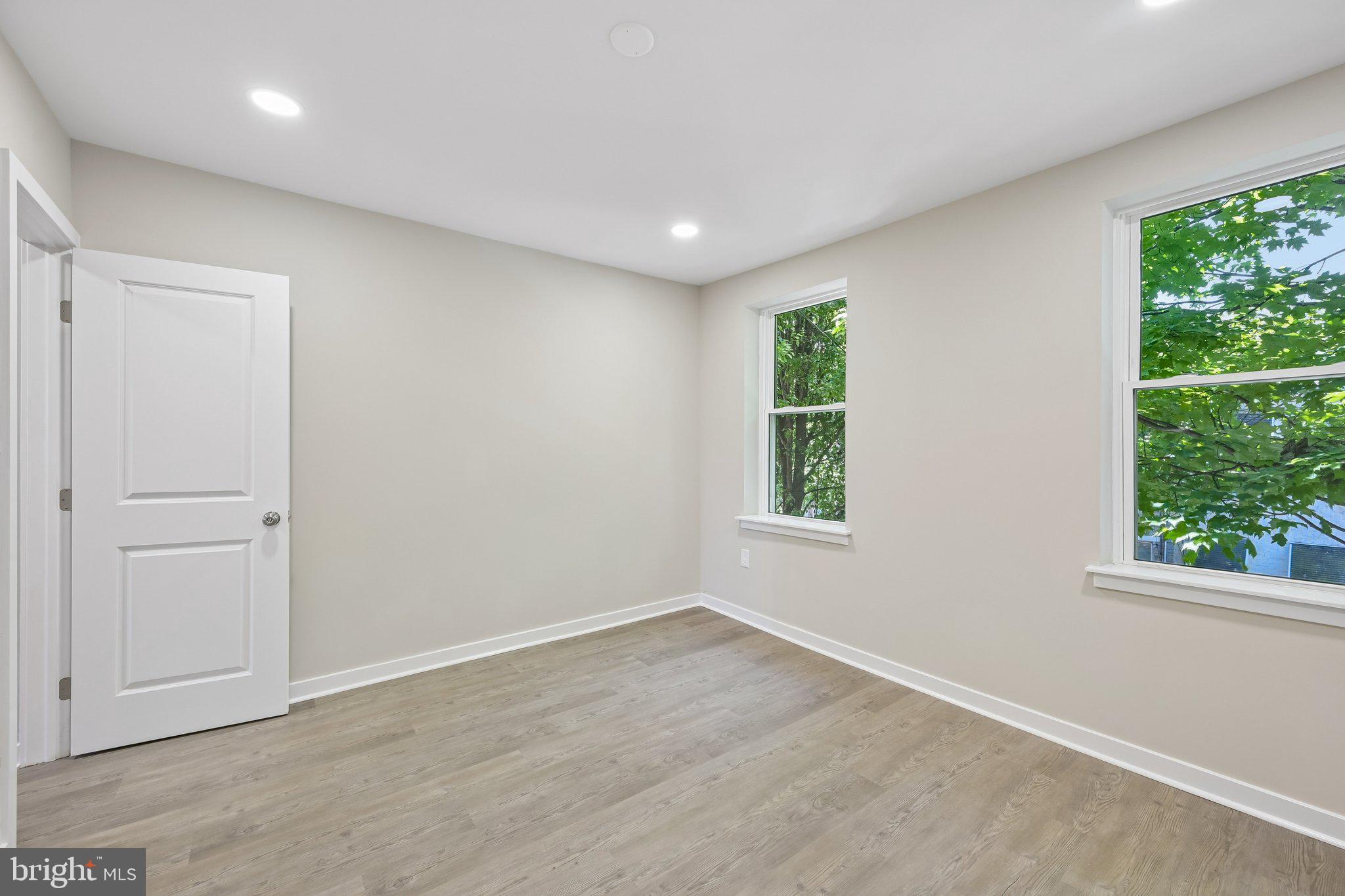 OLDE KENSINGTON - Residential