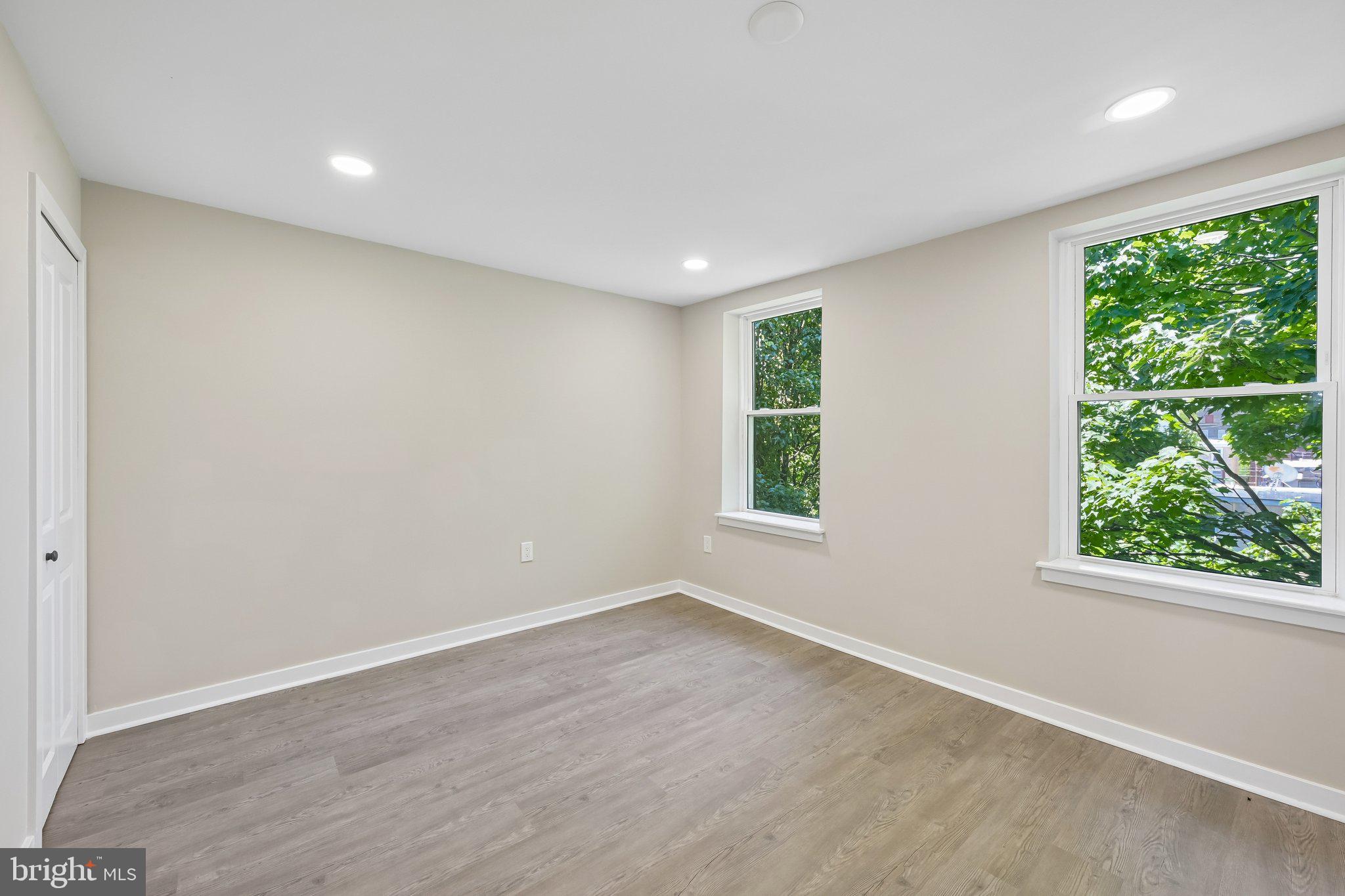 OLDE KENSINGTON - Residential