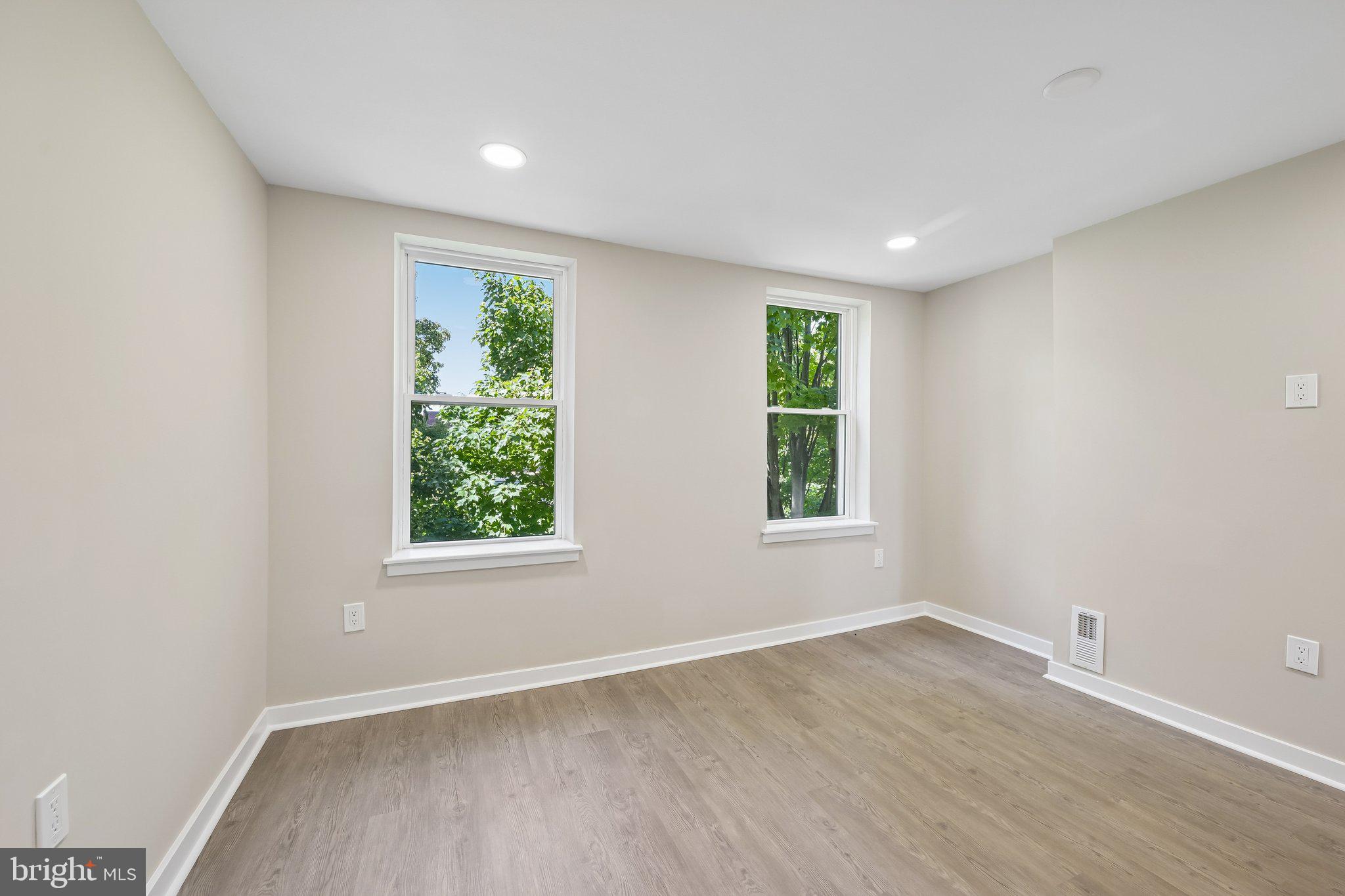 OLDE KENSINGTON - Residential
