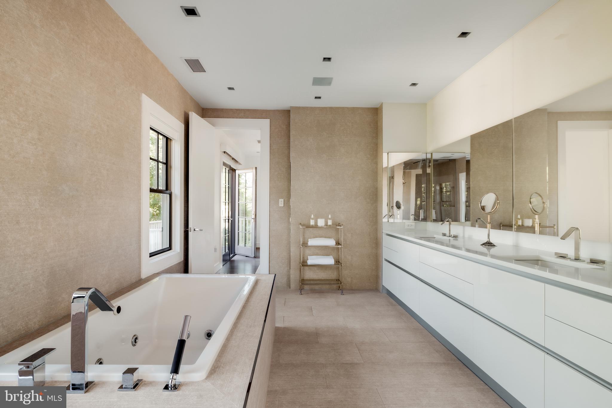 WOODMONT - Residential