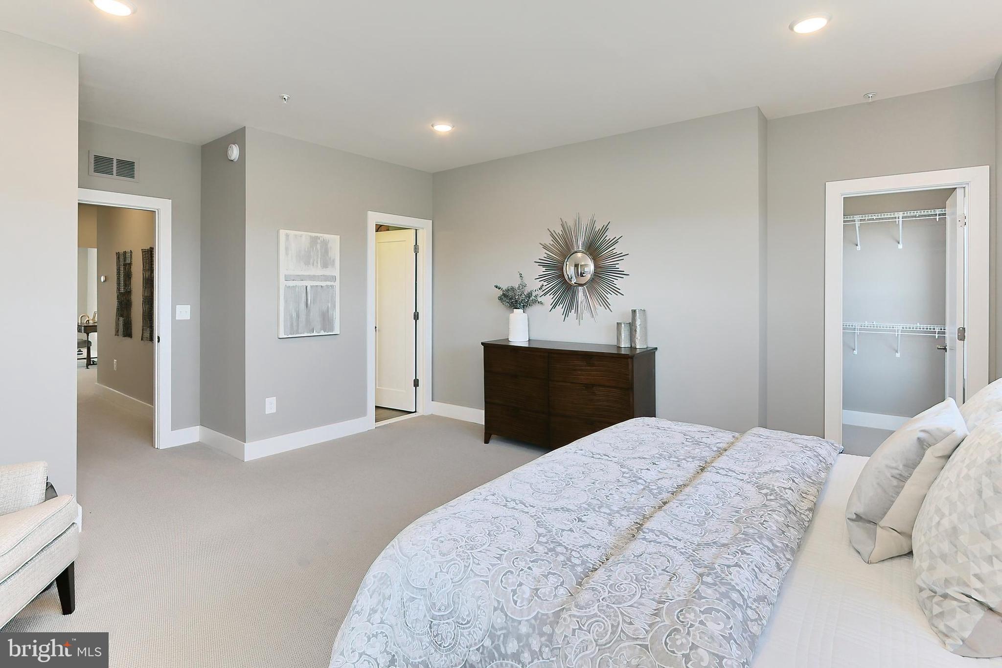 SM ONE LOUDOUN CONDO - Residential