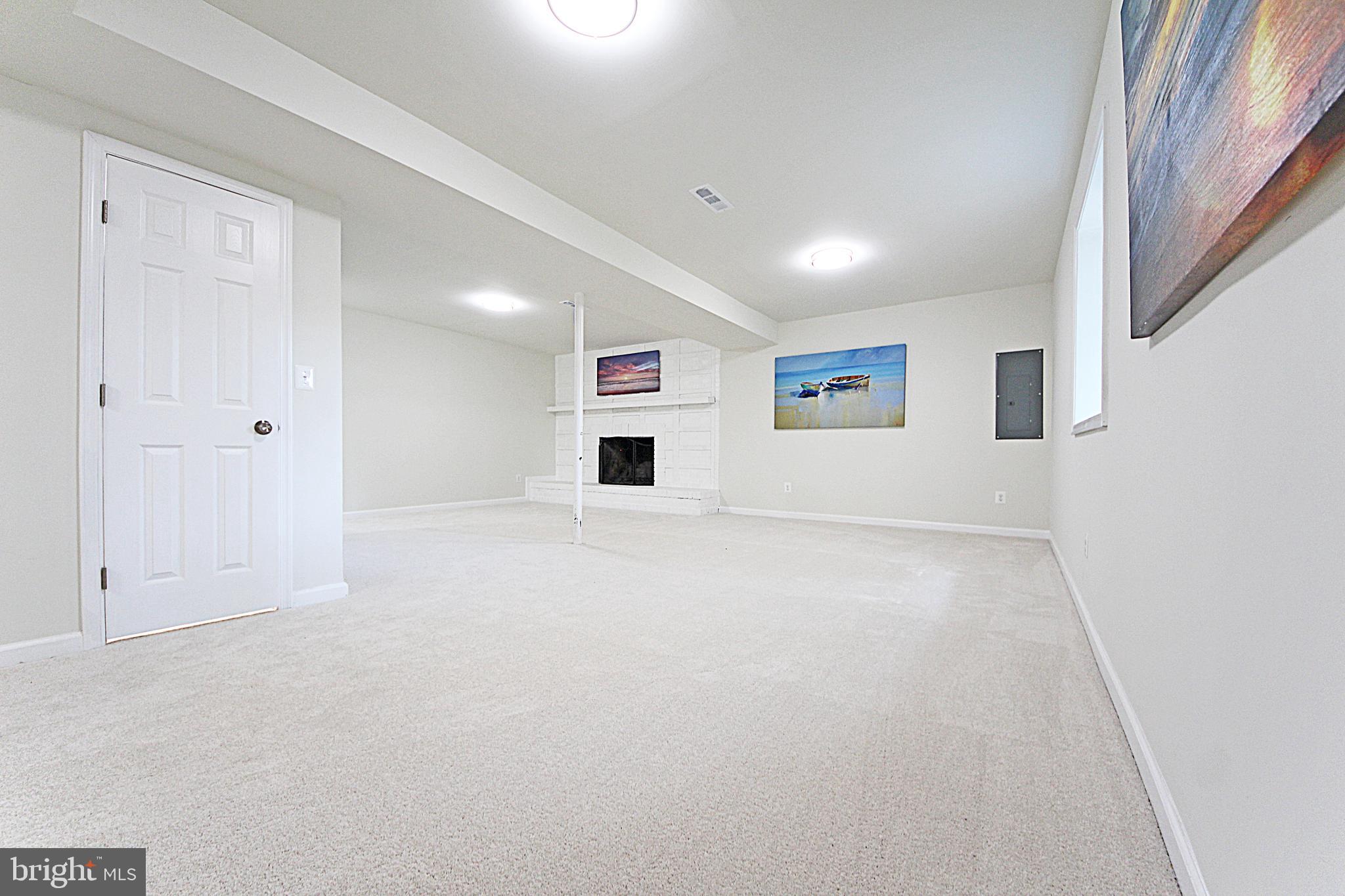 RITCHIE MANOR - Residential