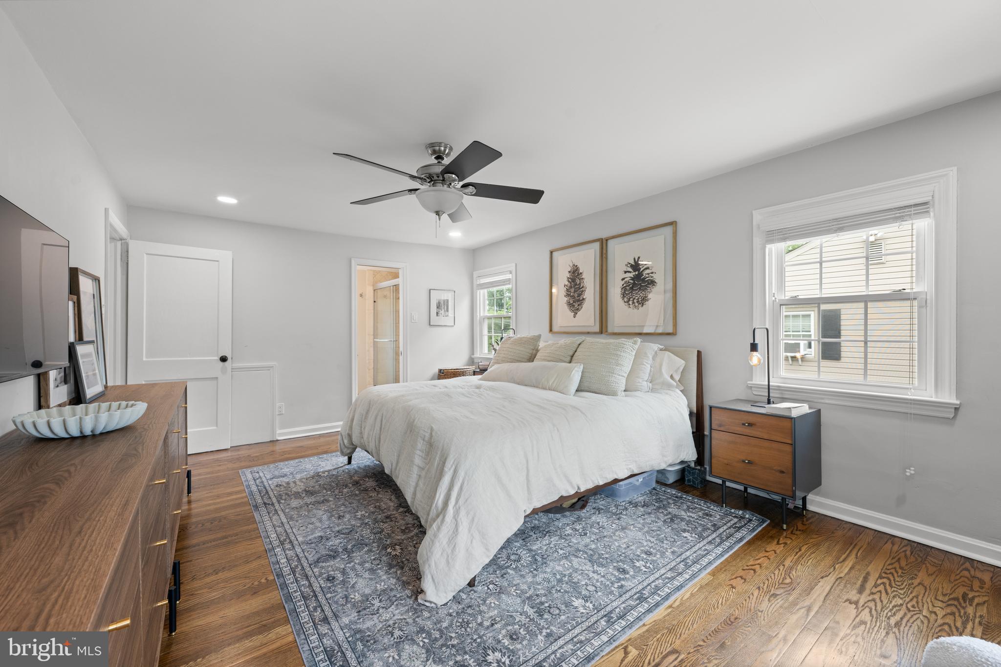 OLD OAKS - Residential