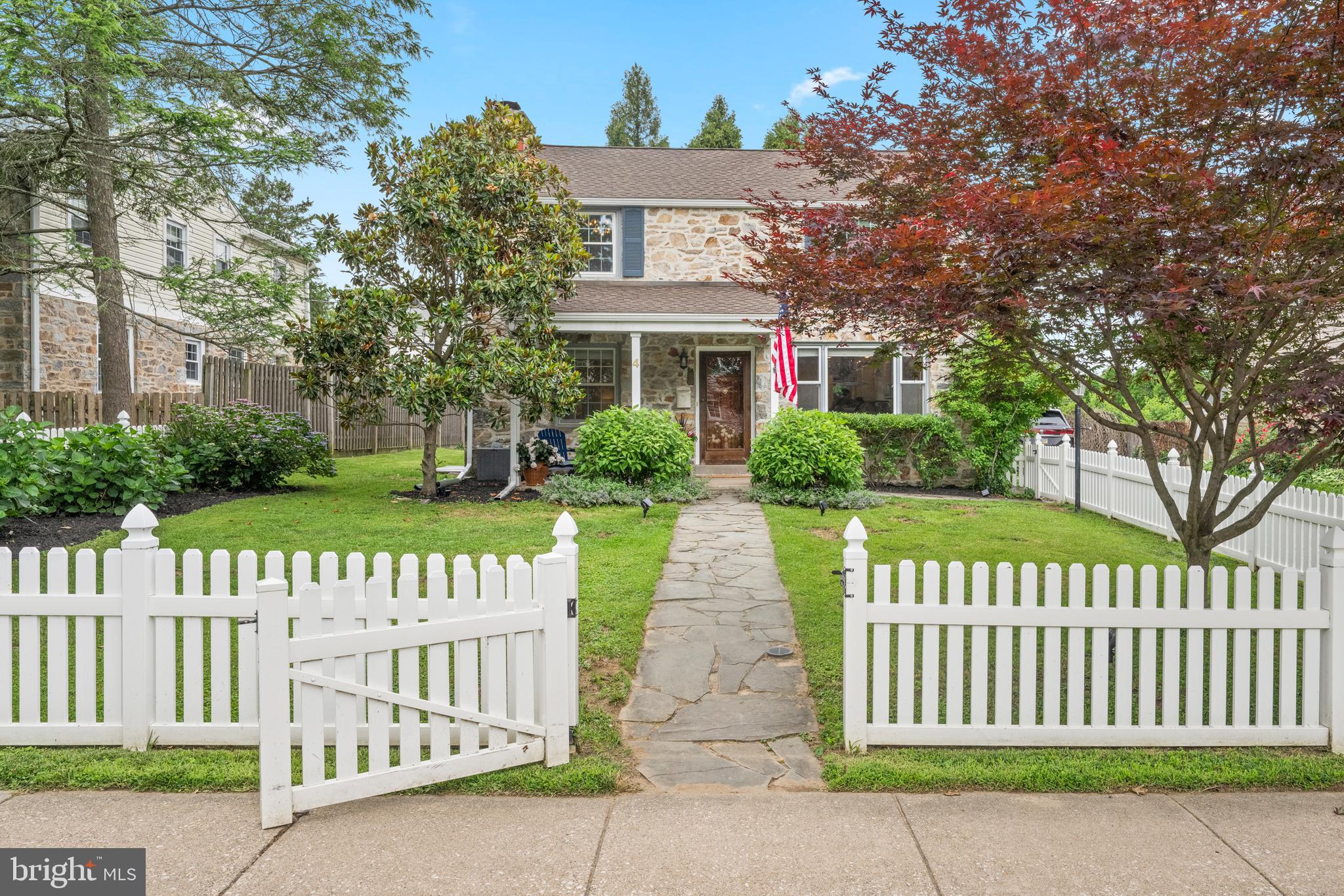 OLD OAKS - Residential