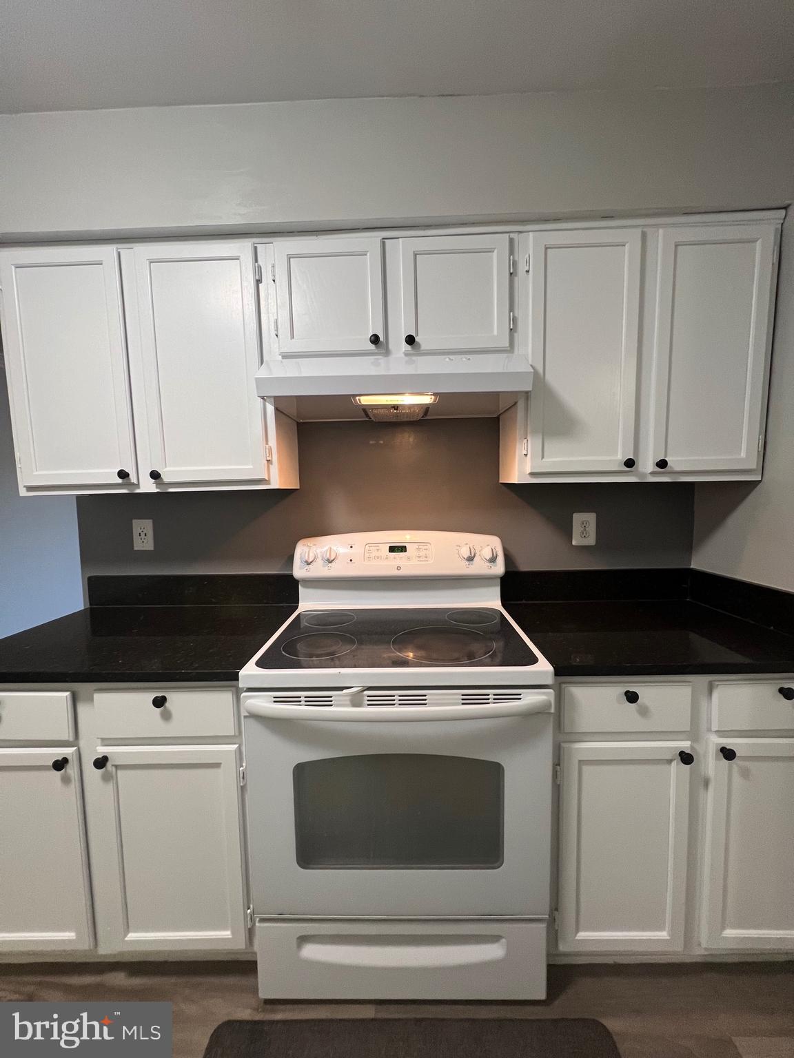 STONINGTON CONDOMINIUMS - Residential