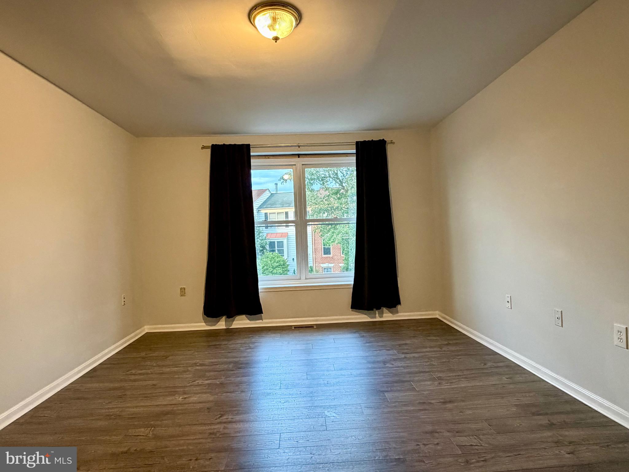 STONINGTON CONDOMINIUMS - Residential
