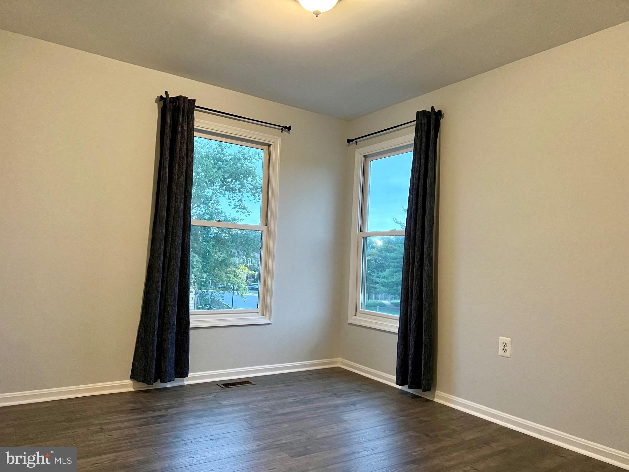 STONINGTON CONDOMINIUMS - Residential