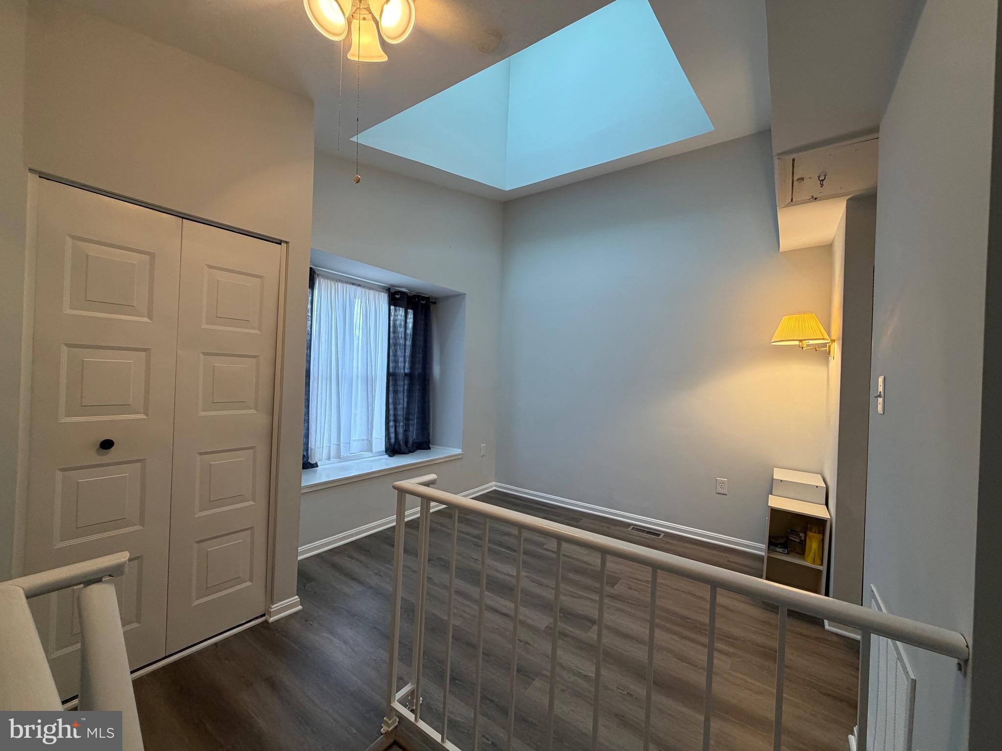 STONINGTON CONDOMINIUMS - Residential