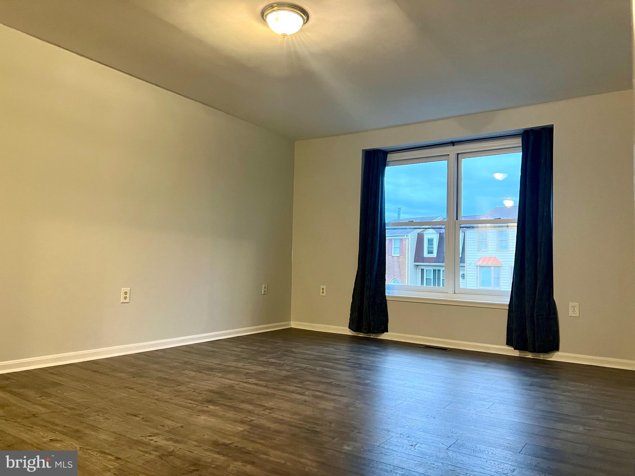 STONINGTON CONDOMINIUMS - Residential