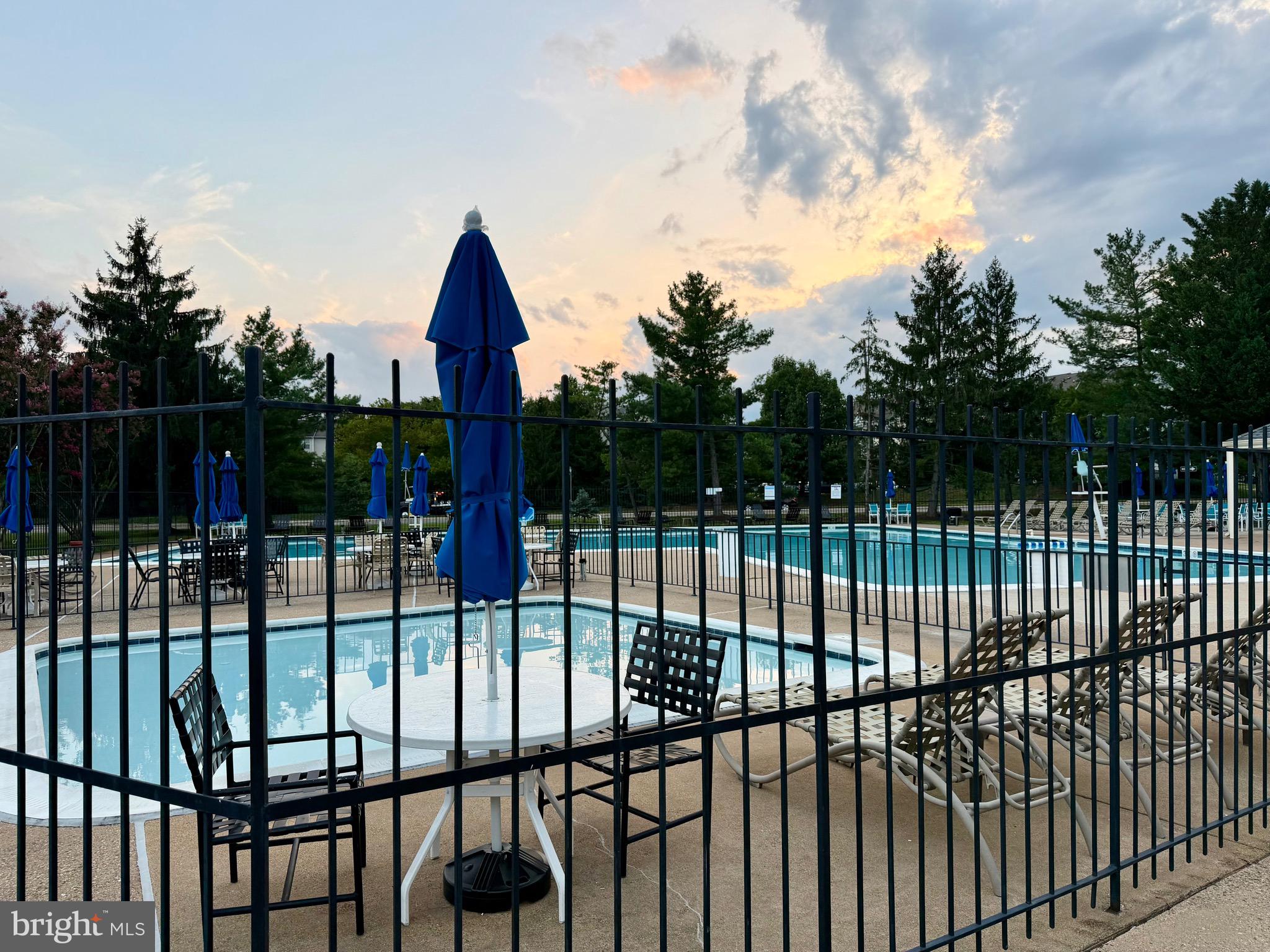 STONINGTON CONDOMINIUMS - Residential