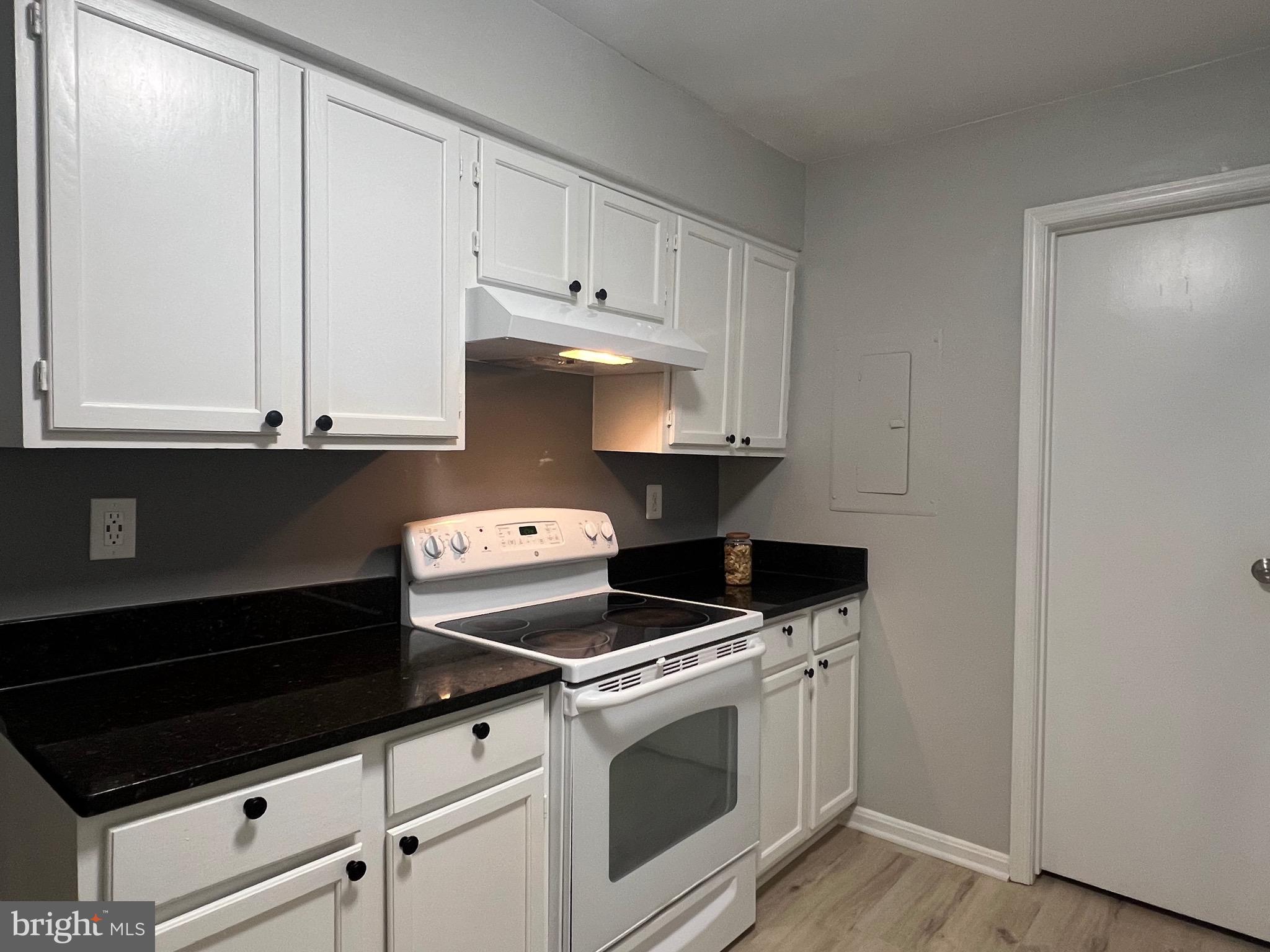 STONINGTON CONDOMINIUMS - Residential