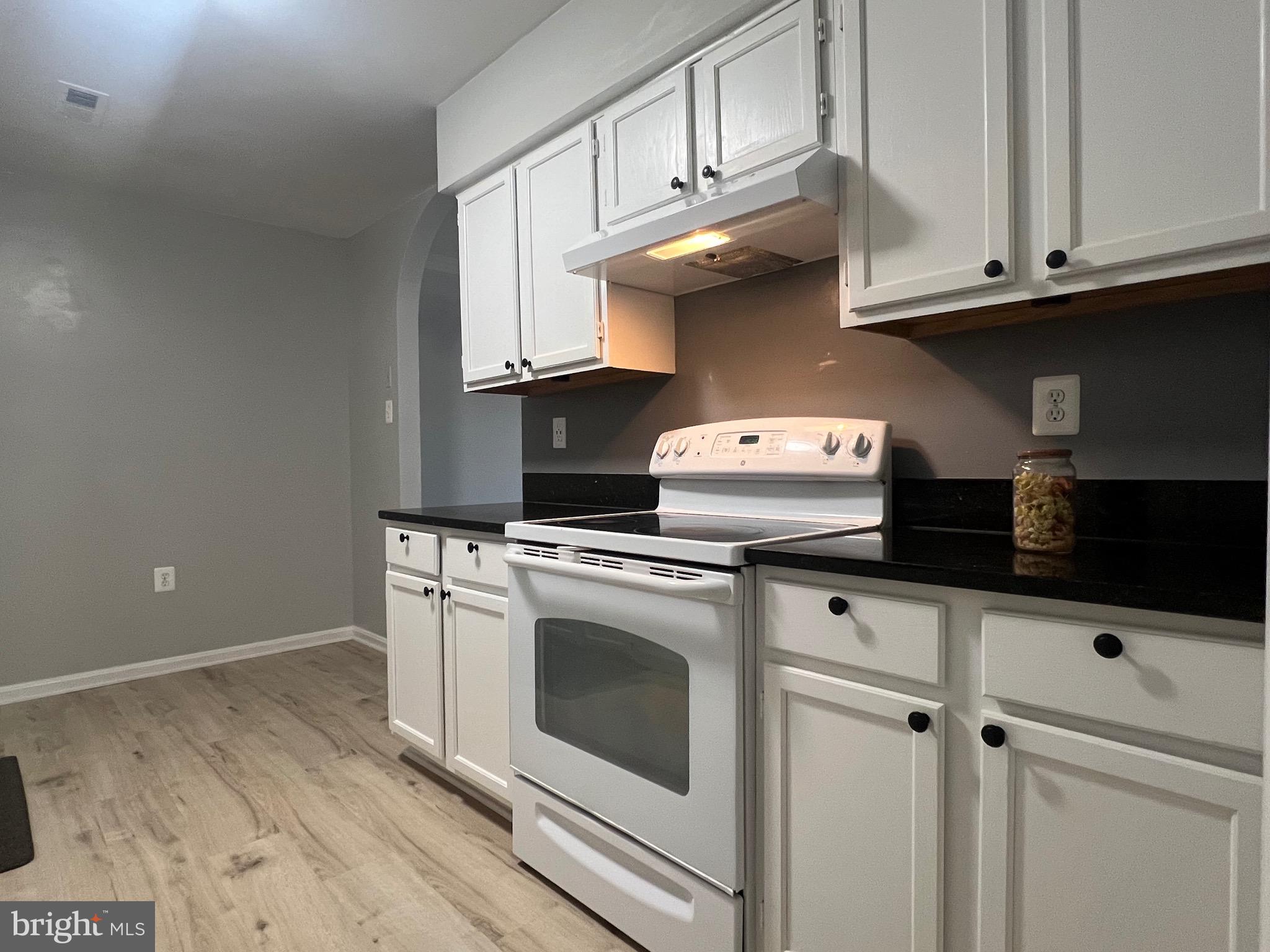 STONINGTON CONDOMINIUMS - Residential