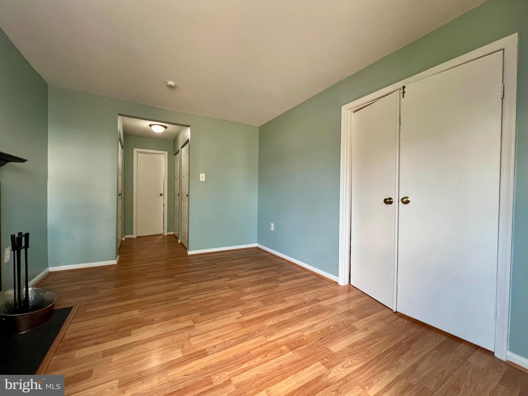 STONINGTON CONDOMINIUMS - Residential