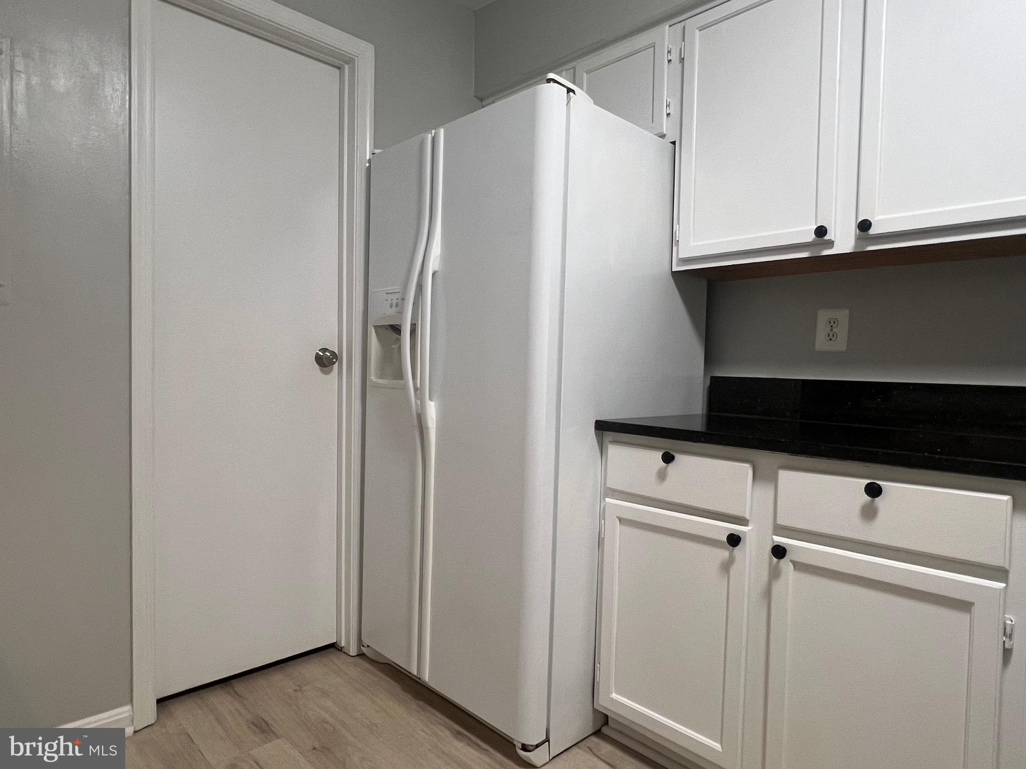 STONINGTON CONDOMINIUMS - Residential