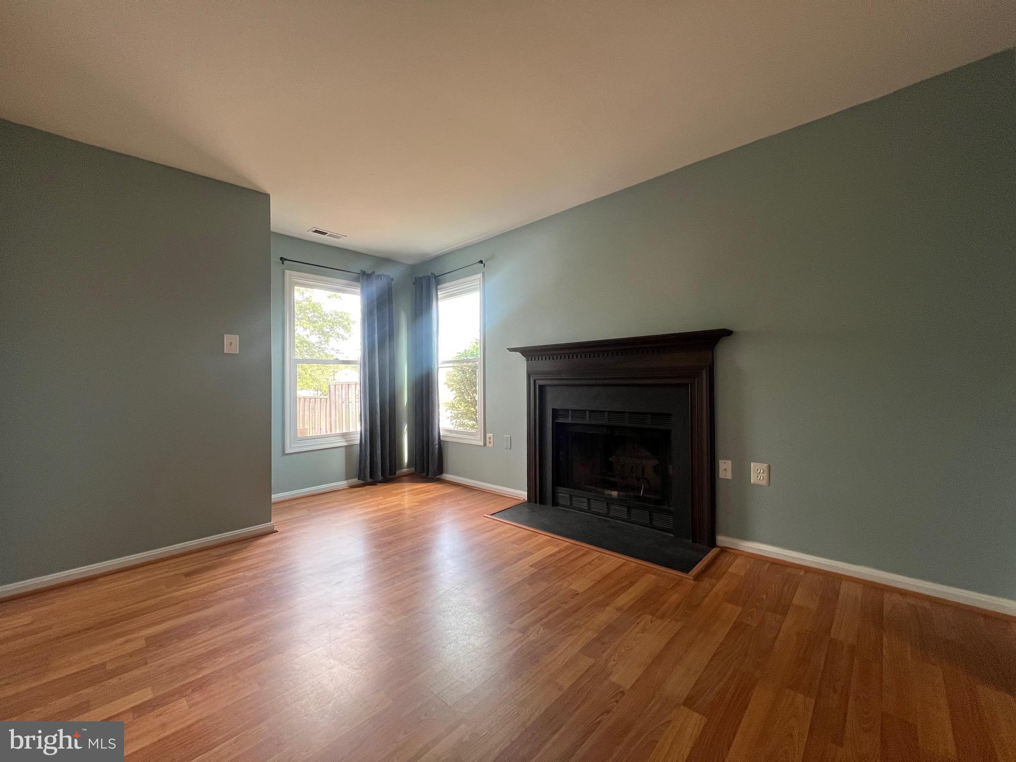 STONINGTON CONDOMINIUMS - Residential