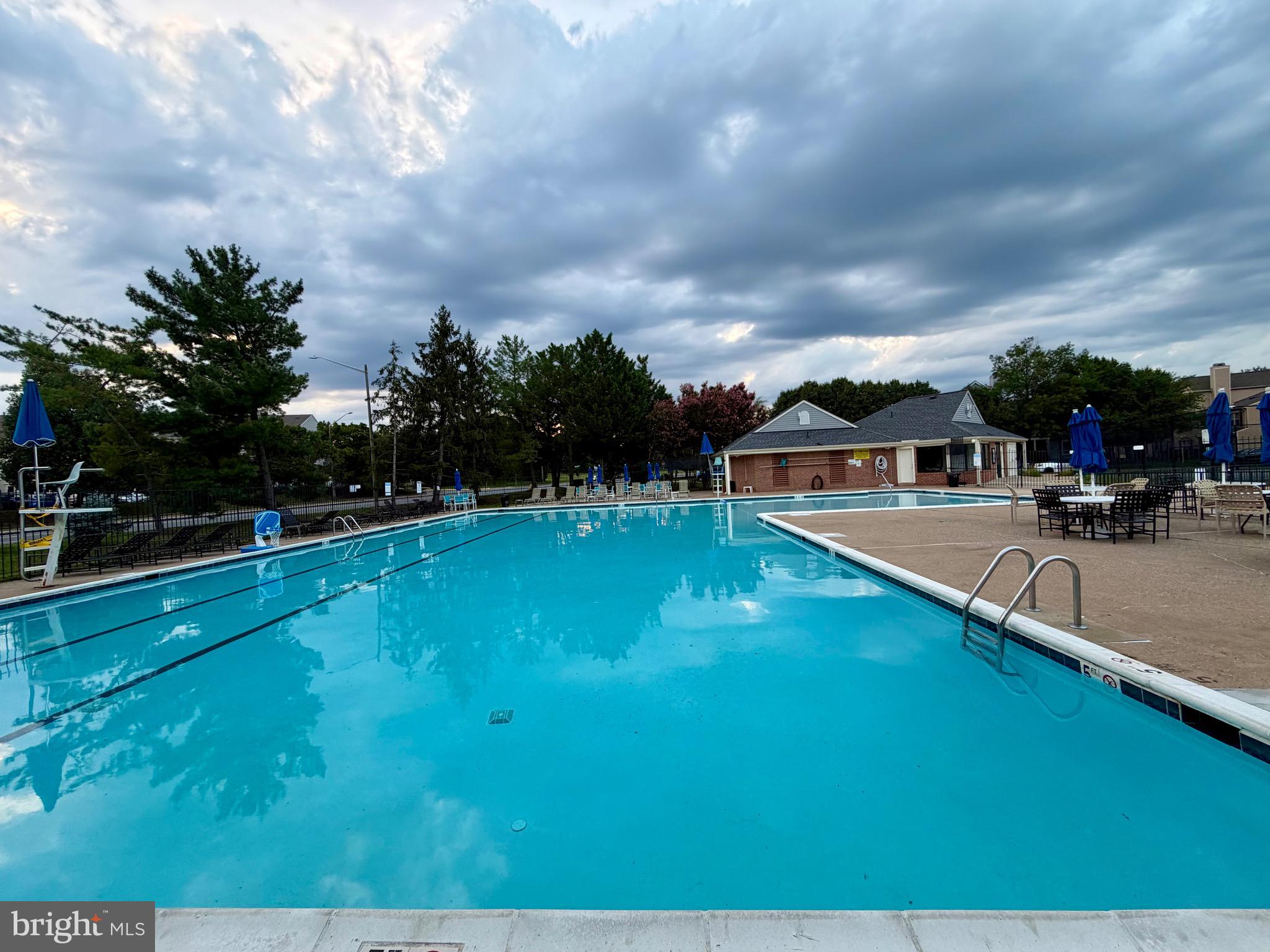STONINGTON CONDOMINIUMS - Residential