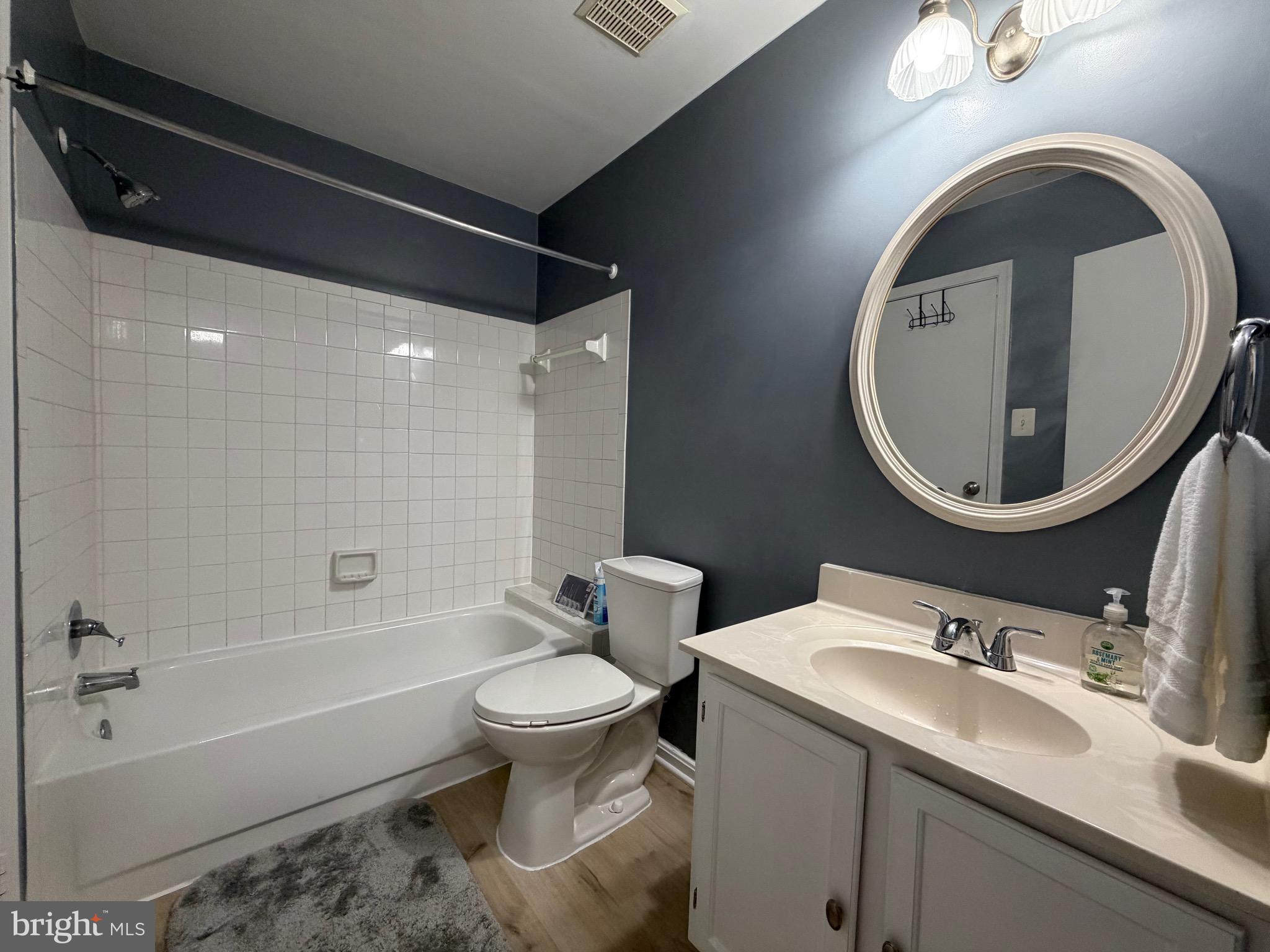 STONINGTON CONDOMINIUMS - Residential