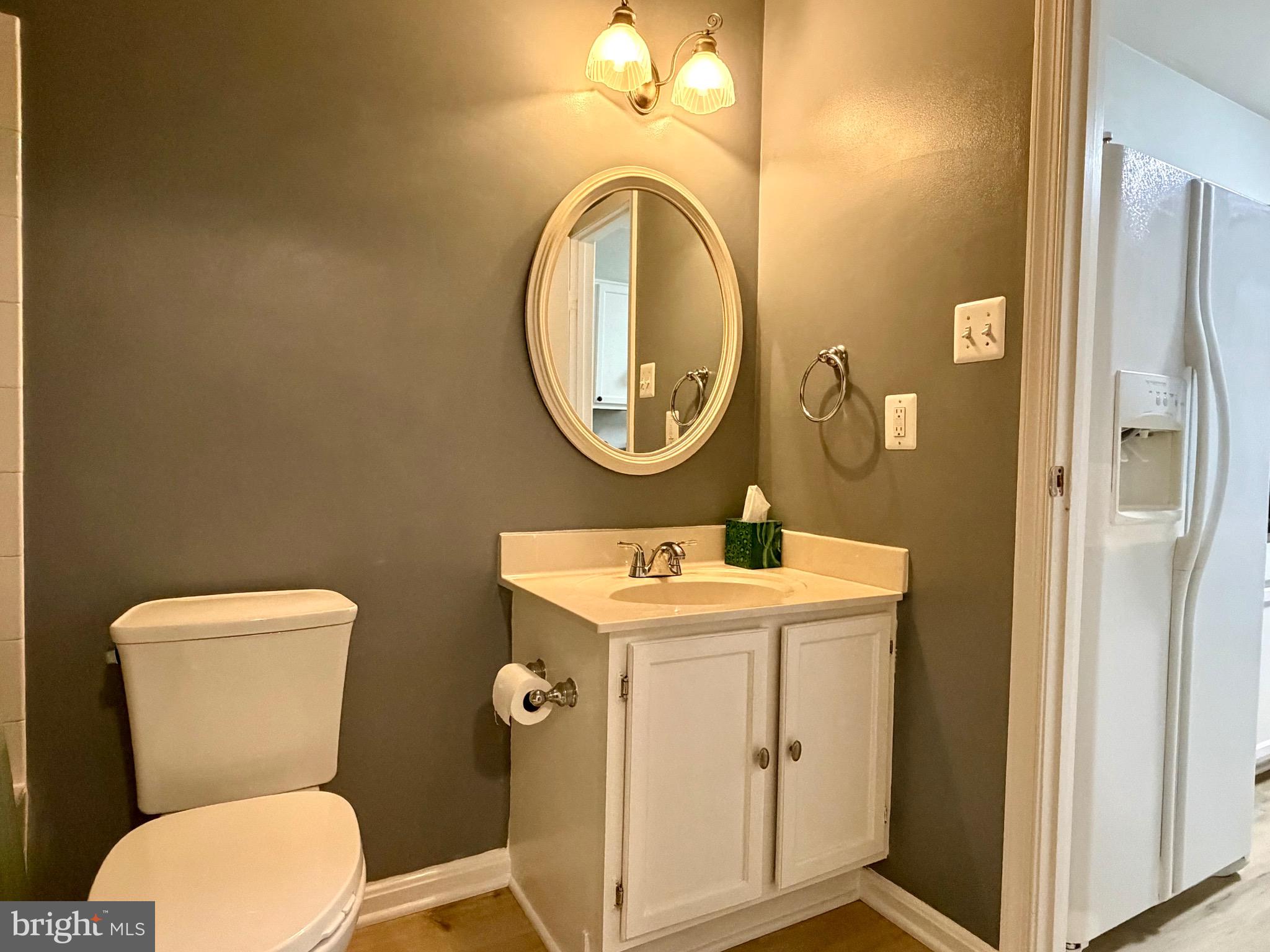 STONINGTON CONDOMINIUMS - Residential