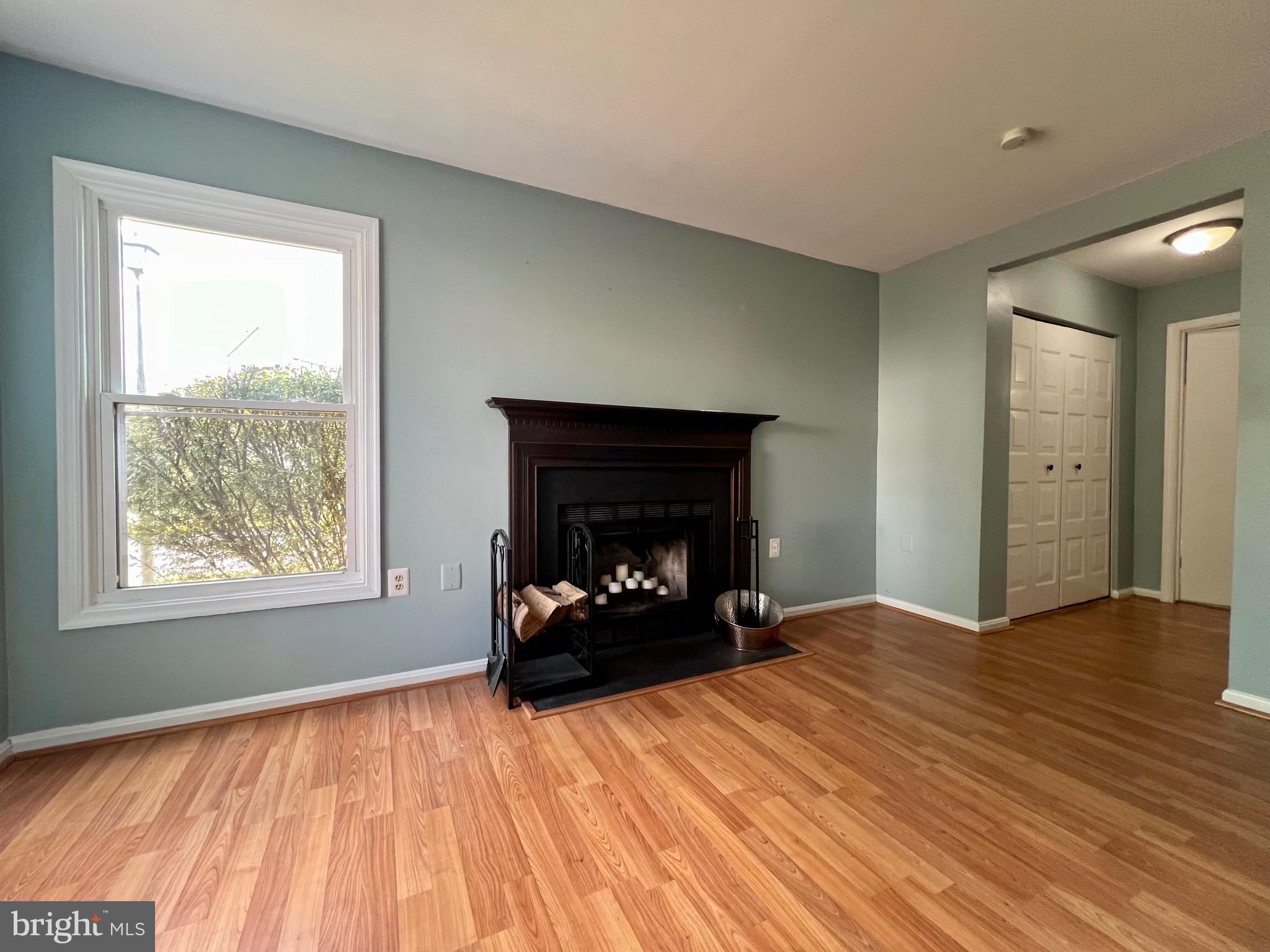 STONINGTON CONDOMINIUMS - Residential