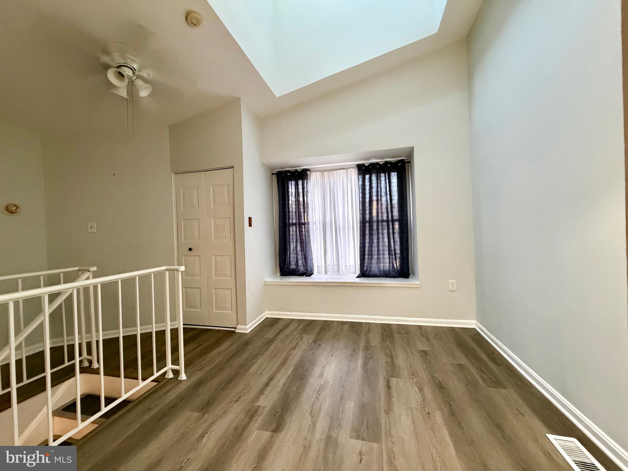 STONINGTON CONDOMINIUMS - Residential