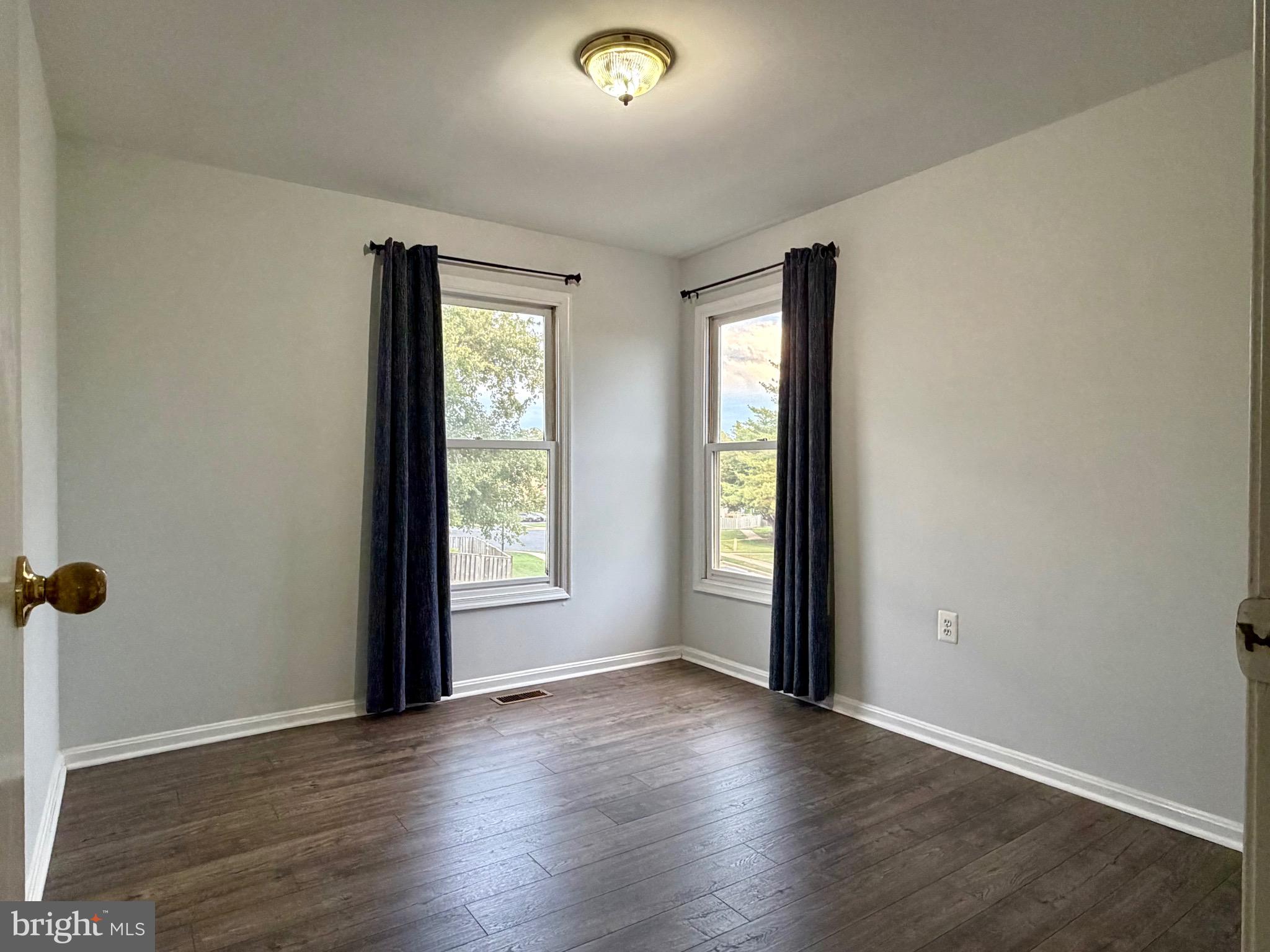 STONINGTON CONDOMINIUMS - Residential