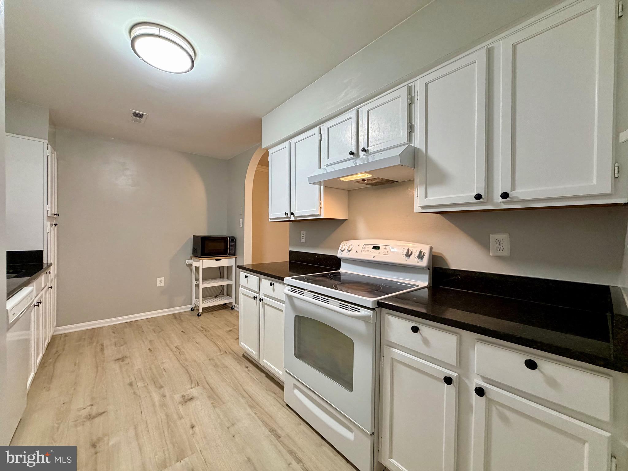 STONINGTON CONDOMINIUMS - Residential