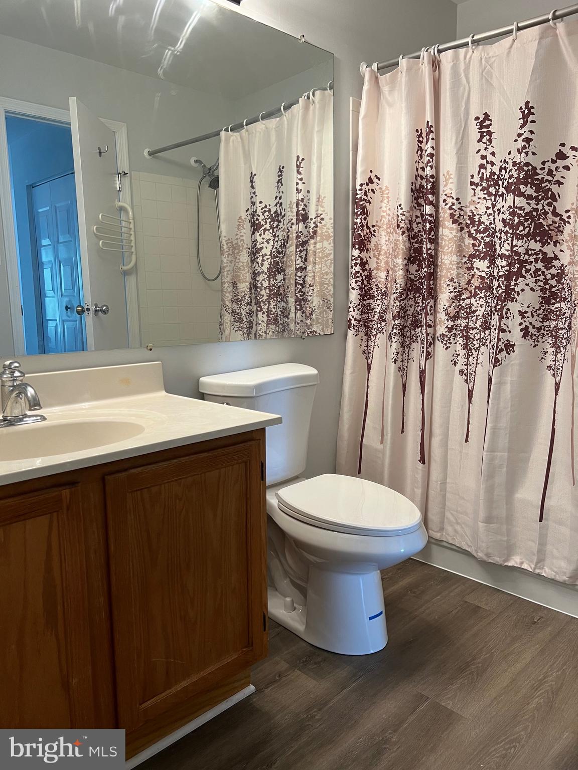 STONINGTON CONDOMINIUMS - Residential