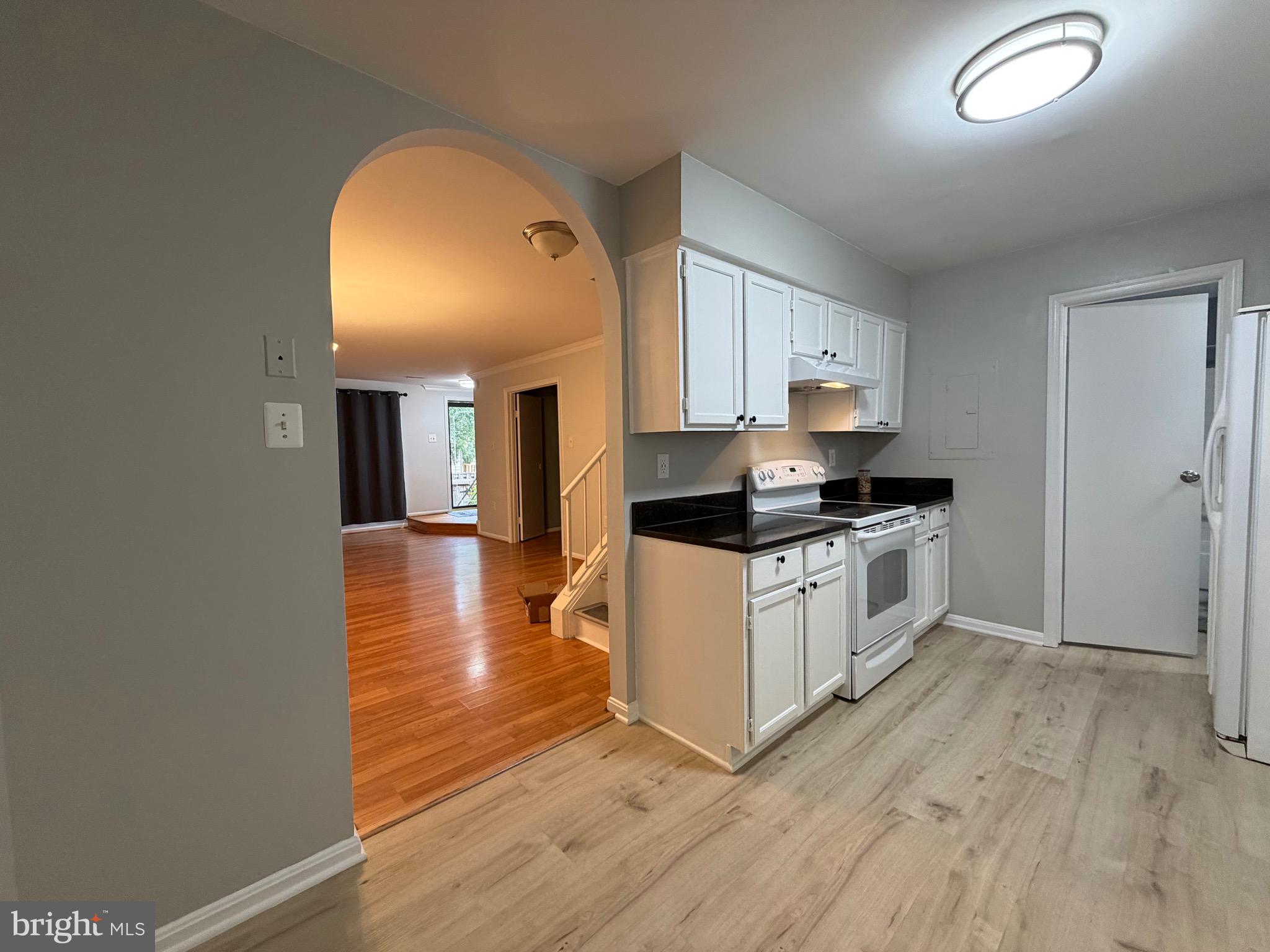 STONINGTON CONDOMINIUMS - Residential