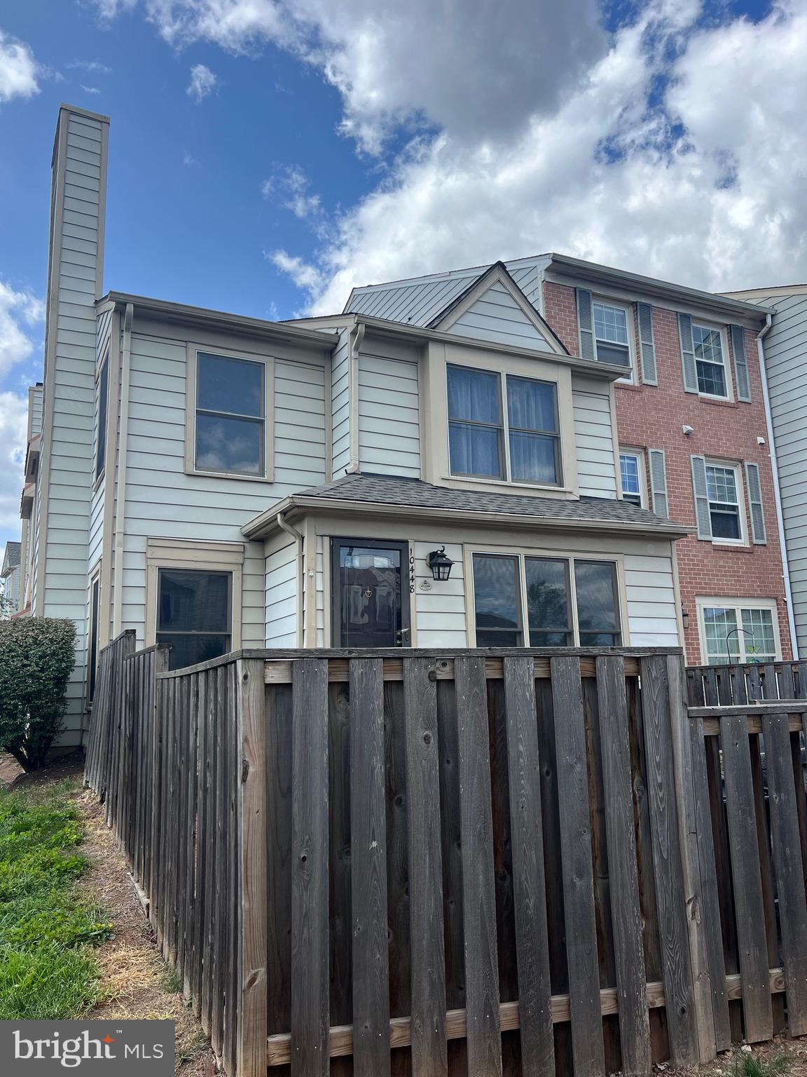 STONINGTON CONDOMINIUMS - Residential