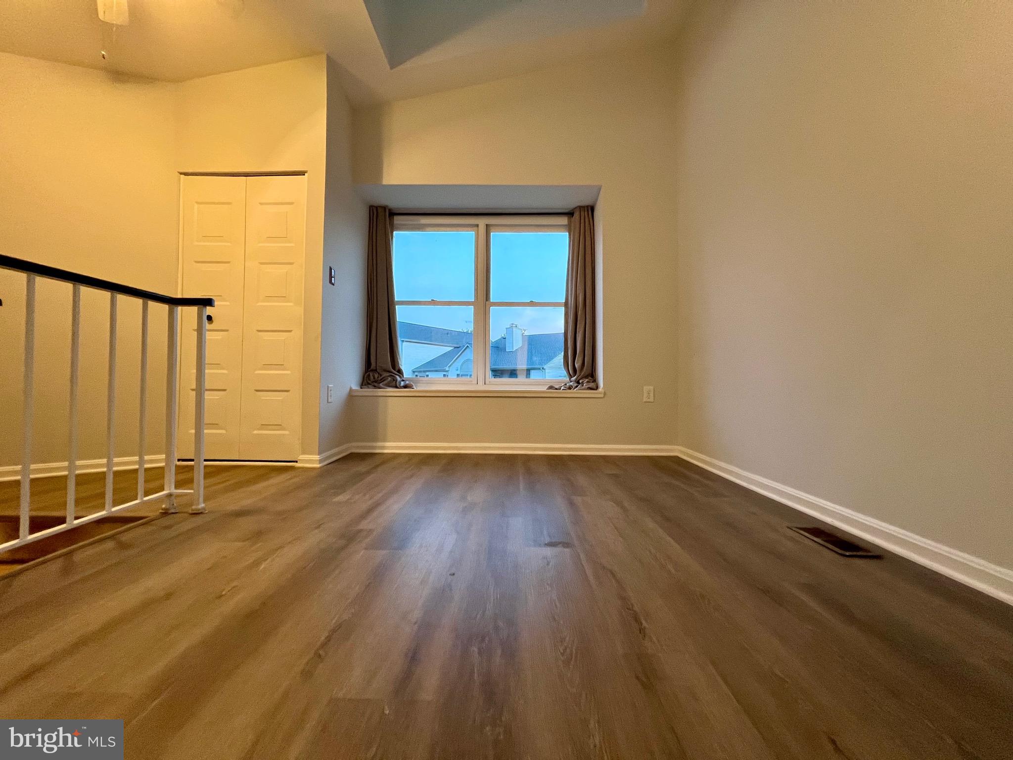STONINGTON CONDOMINIUMS - Residential
