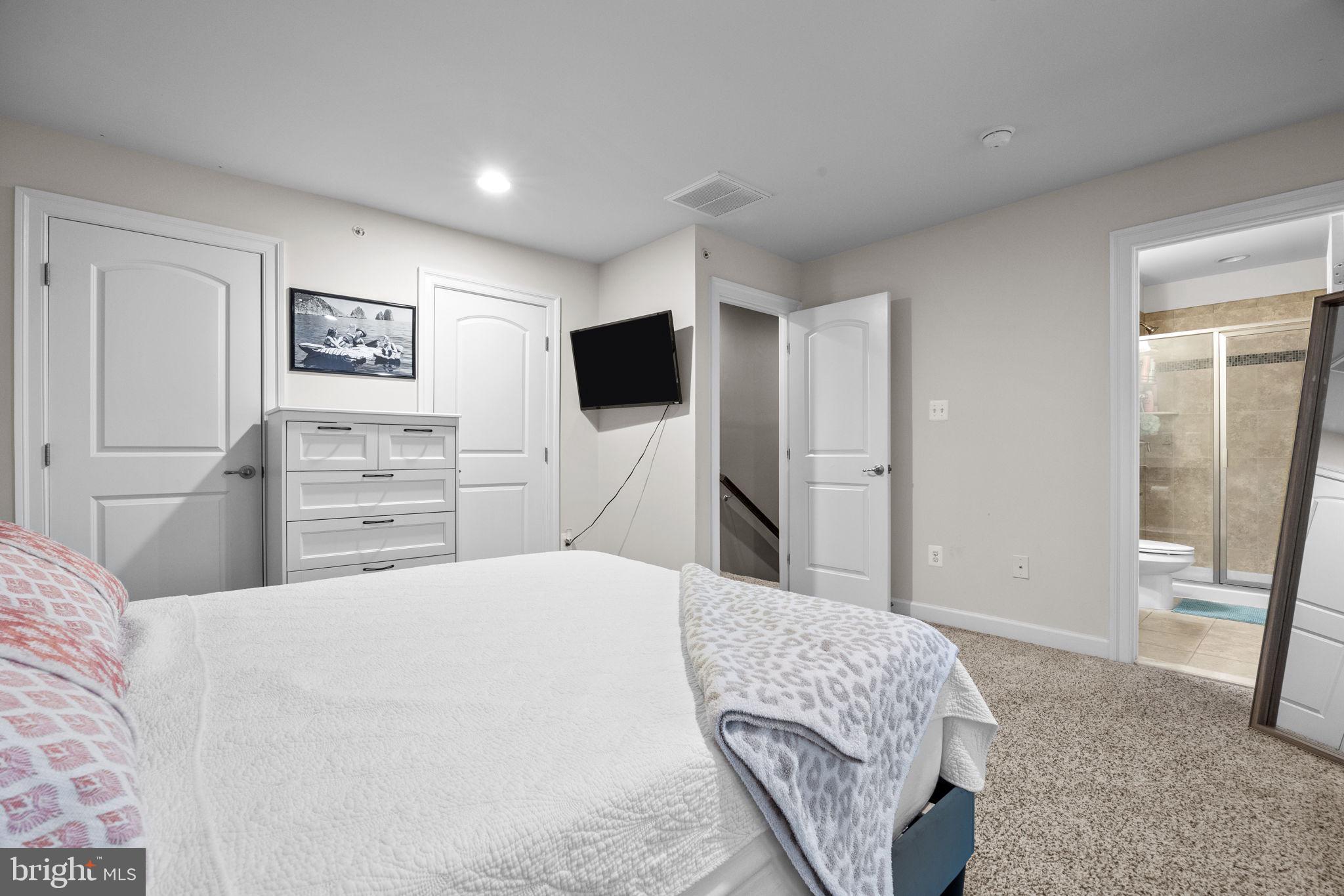 CARRIAGE HILL - Residential