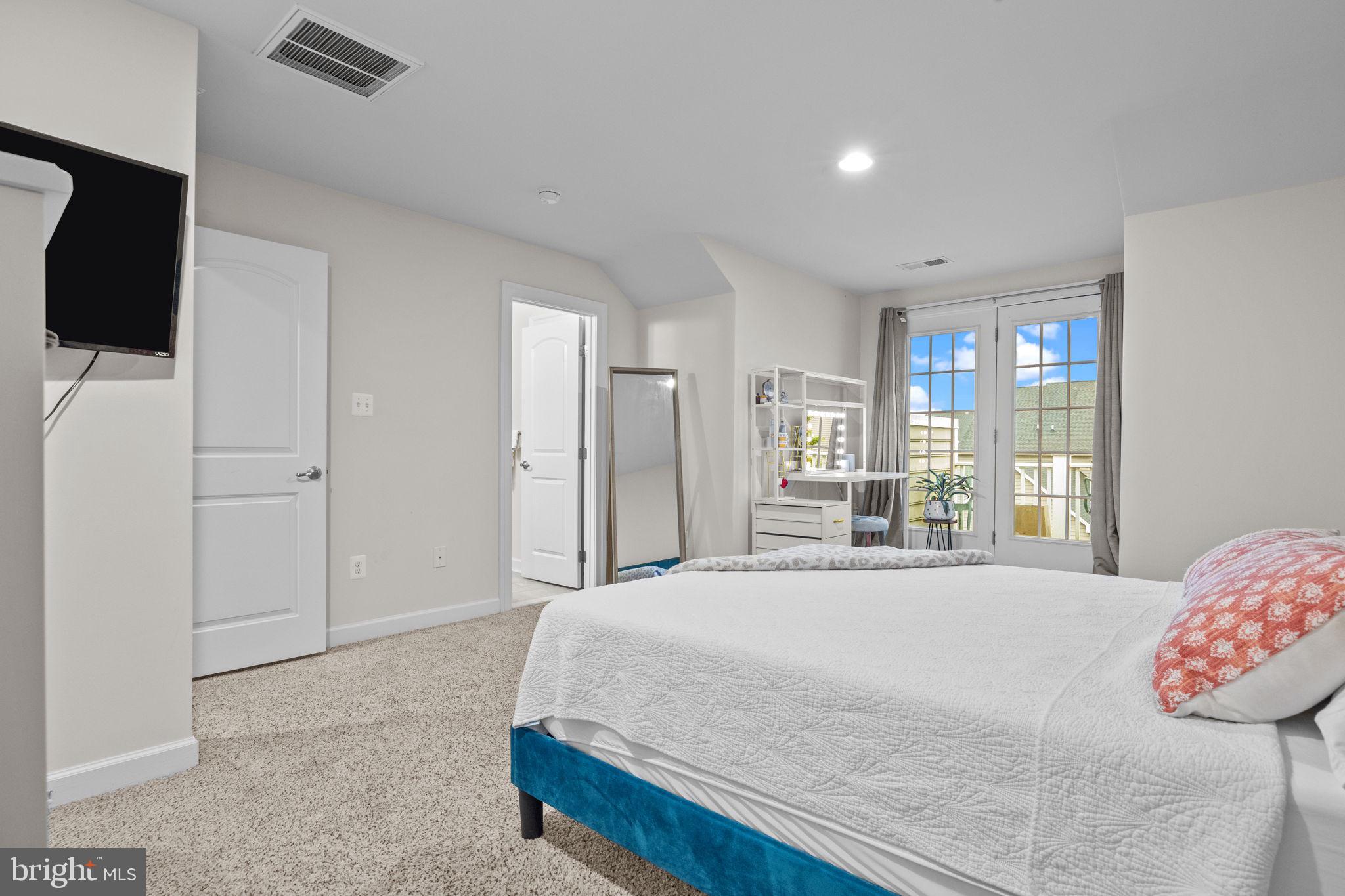 CARRIAGE HILL - Residential