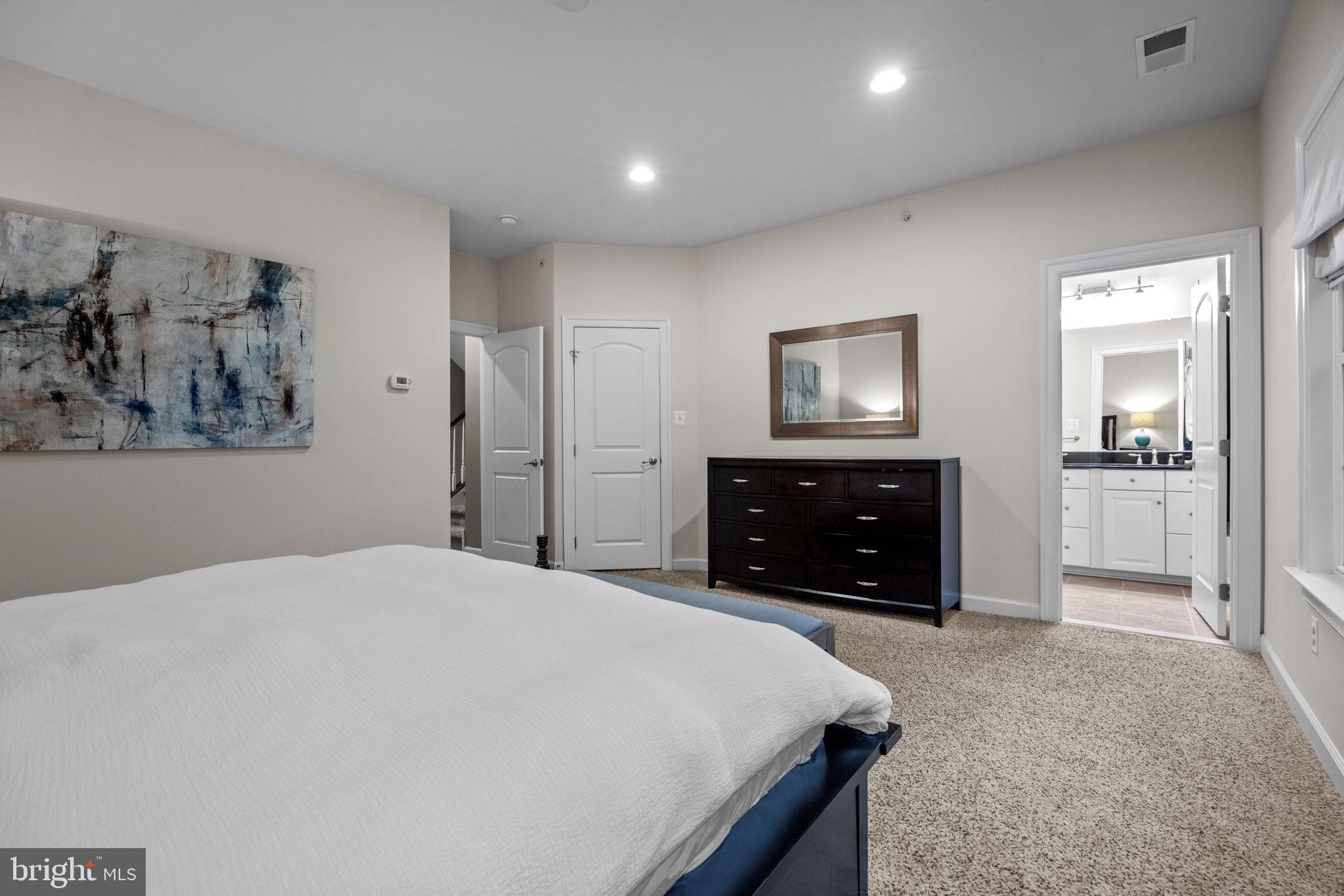 CARRIAGE HILL - Residential