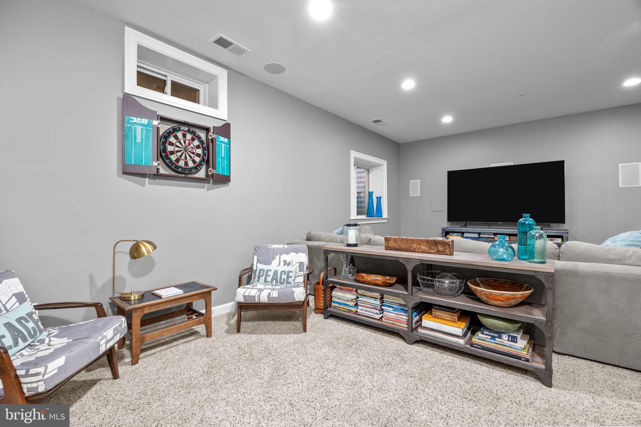 CARRIAGE HILL - Residential