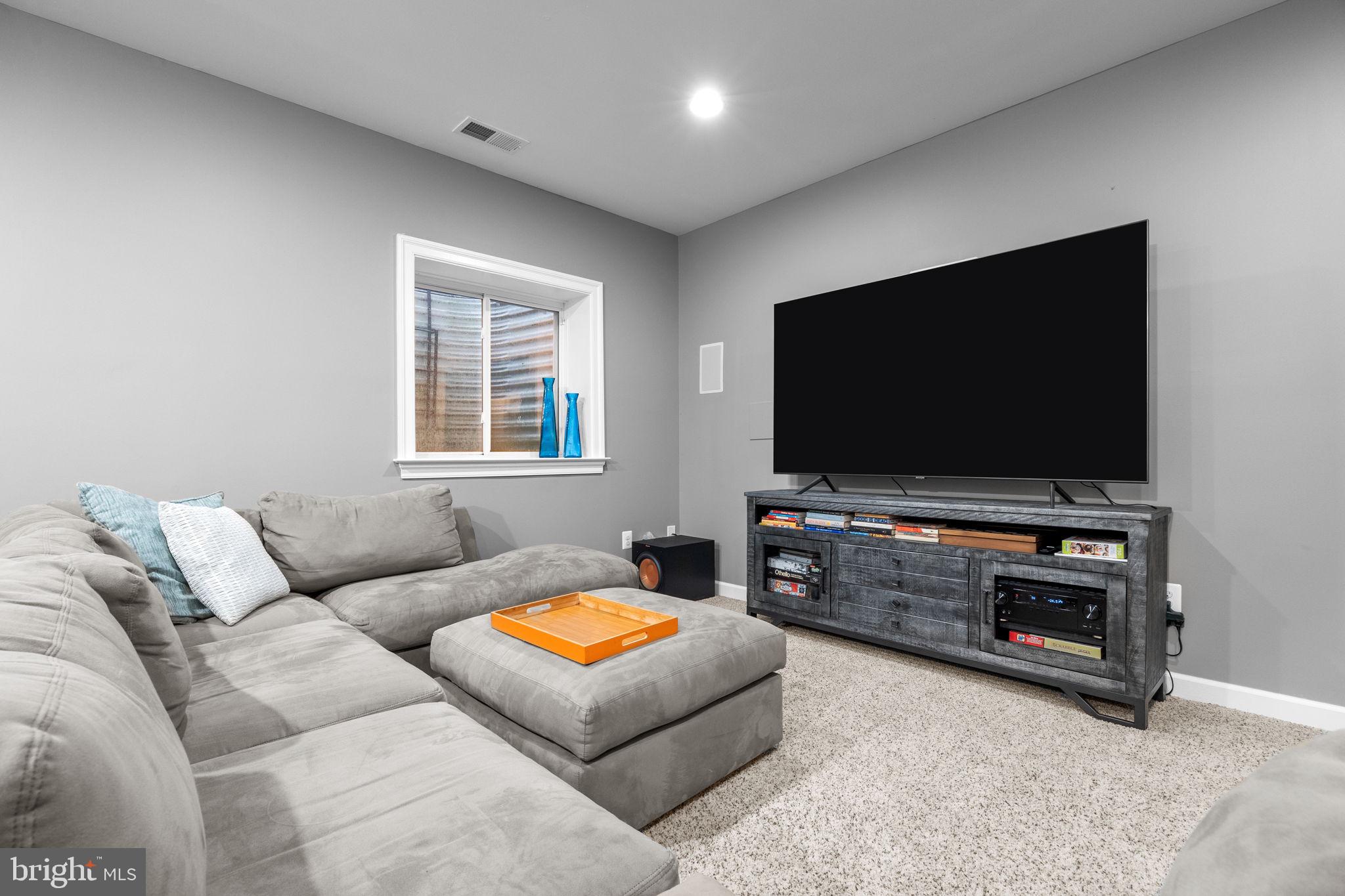 CARRIAGE HILL - Residential
