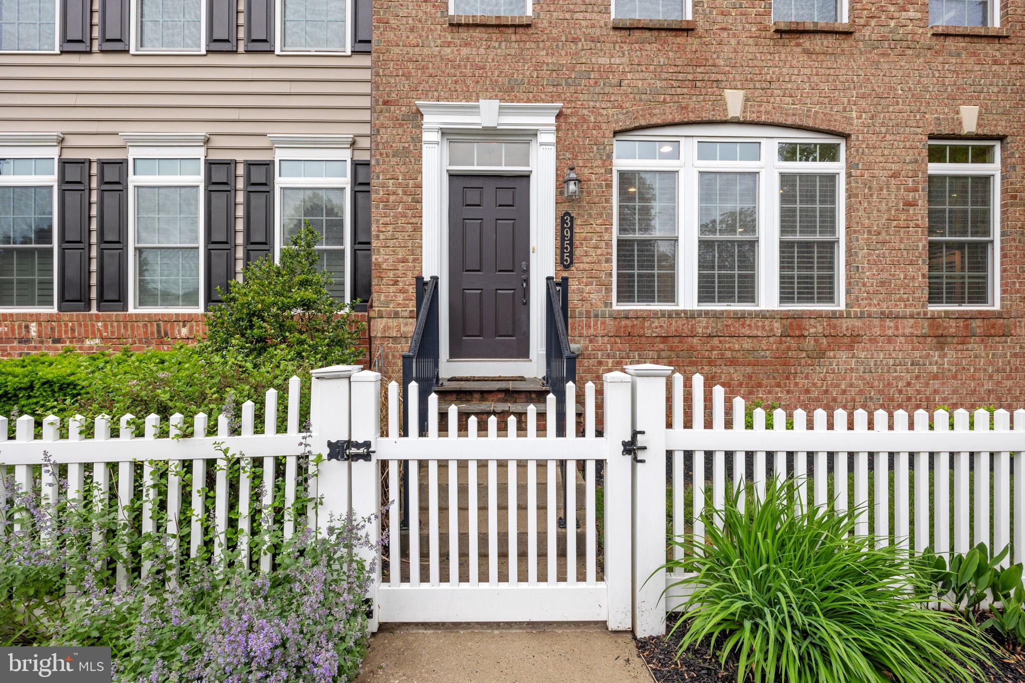 CARRIAGE HILL - Residential