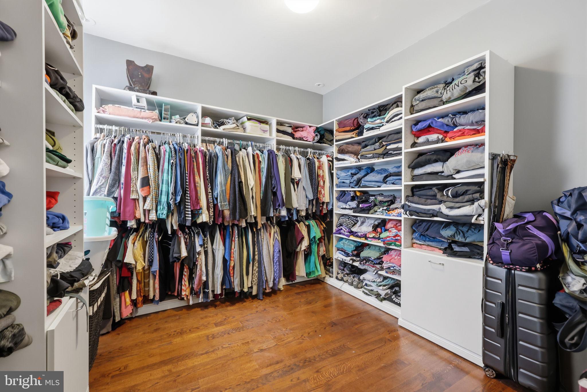 CHESTNUT HILL - Residential