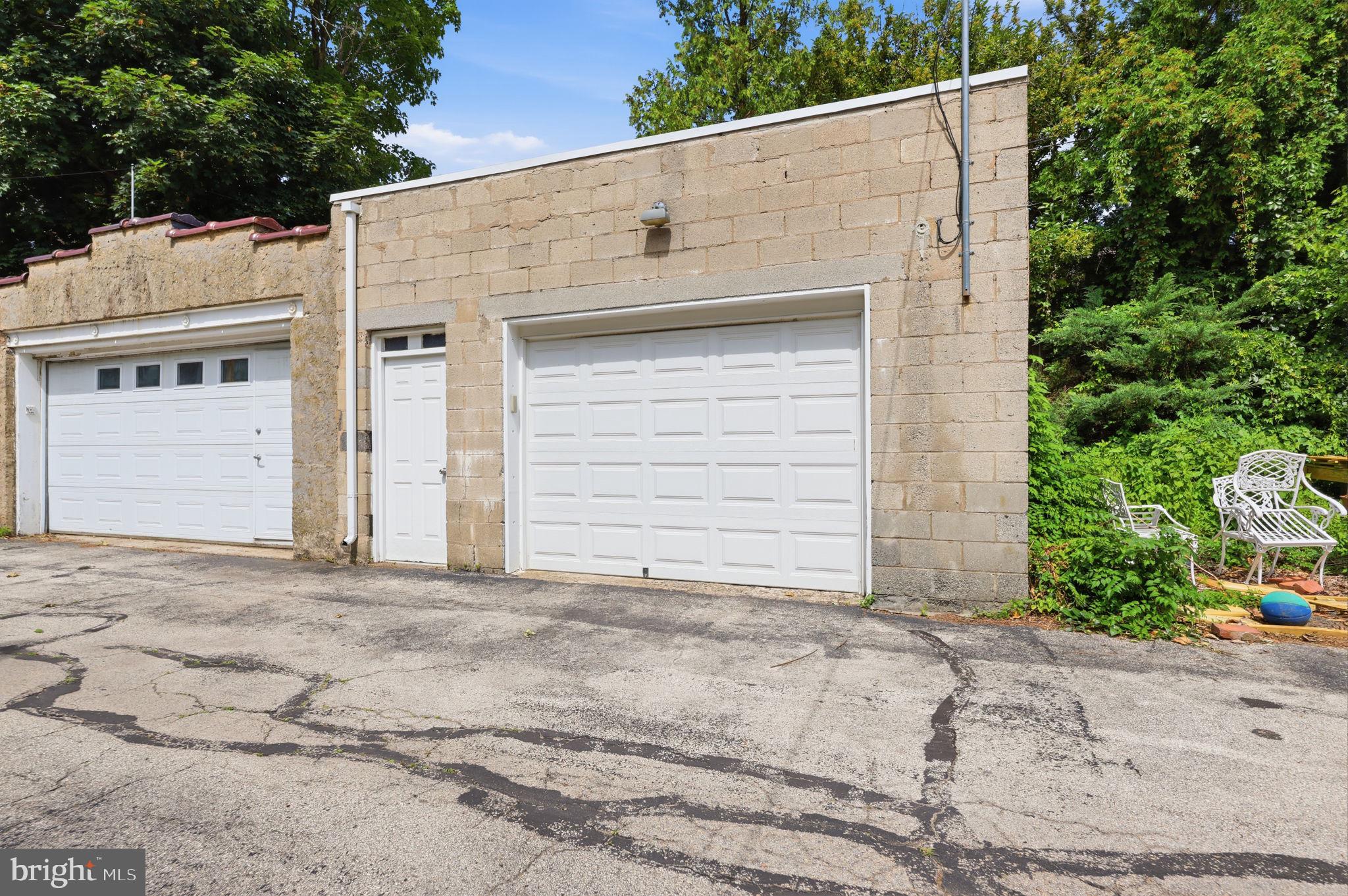 CHESTNUT HILL - Residential