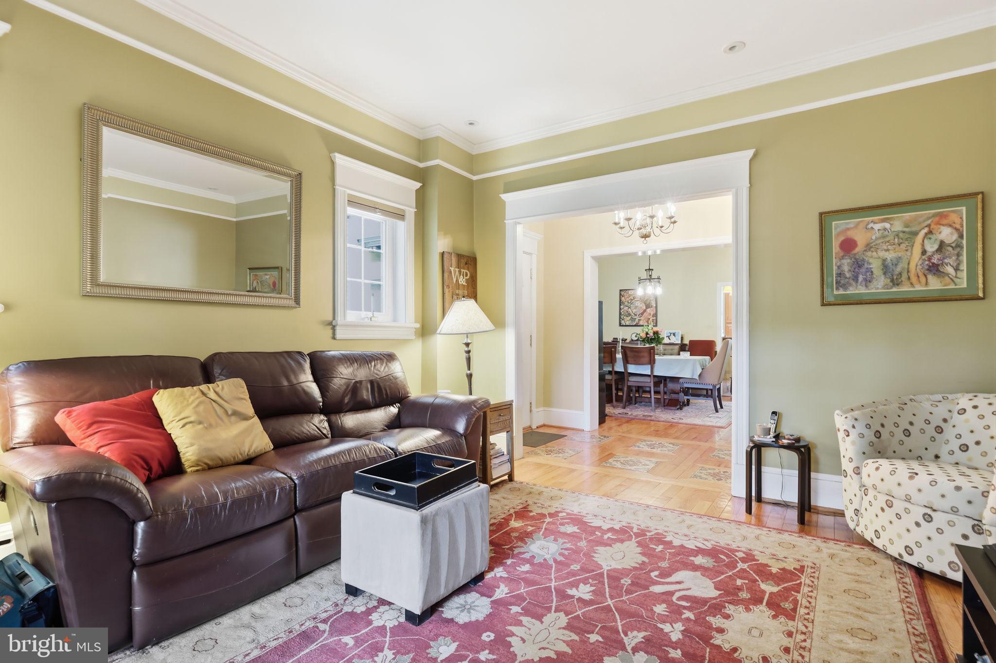 CHESTNUT HILL - Residential