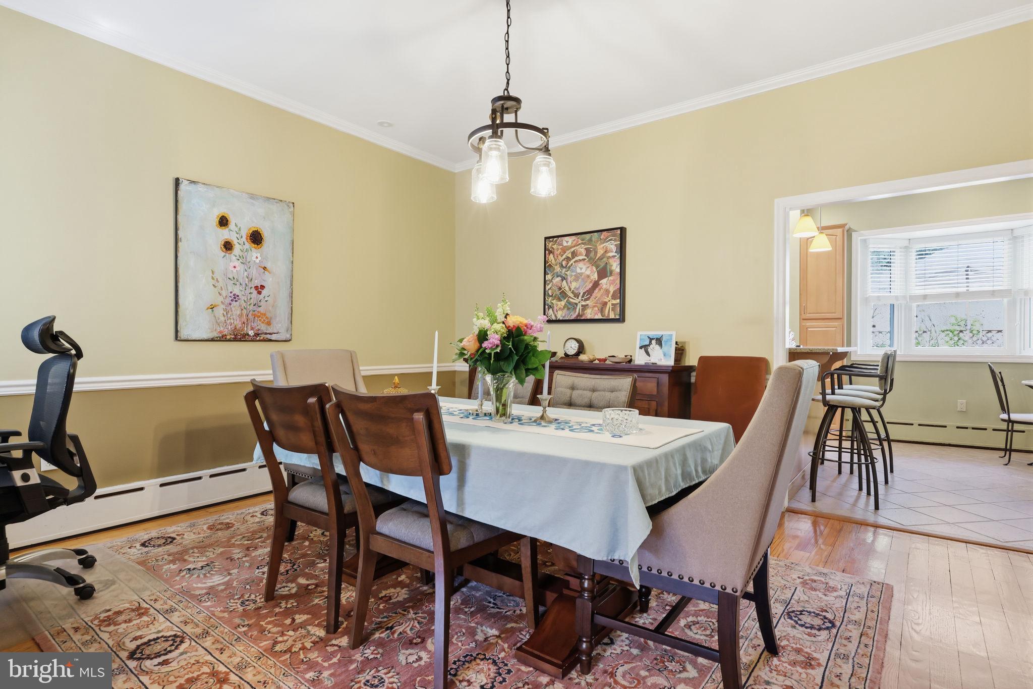 CHESTNUT HILL - Residential