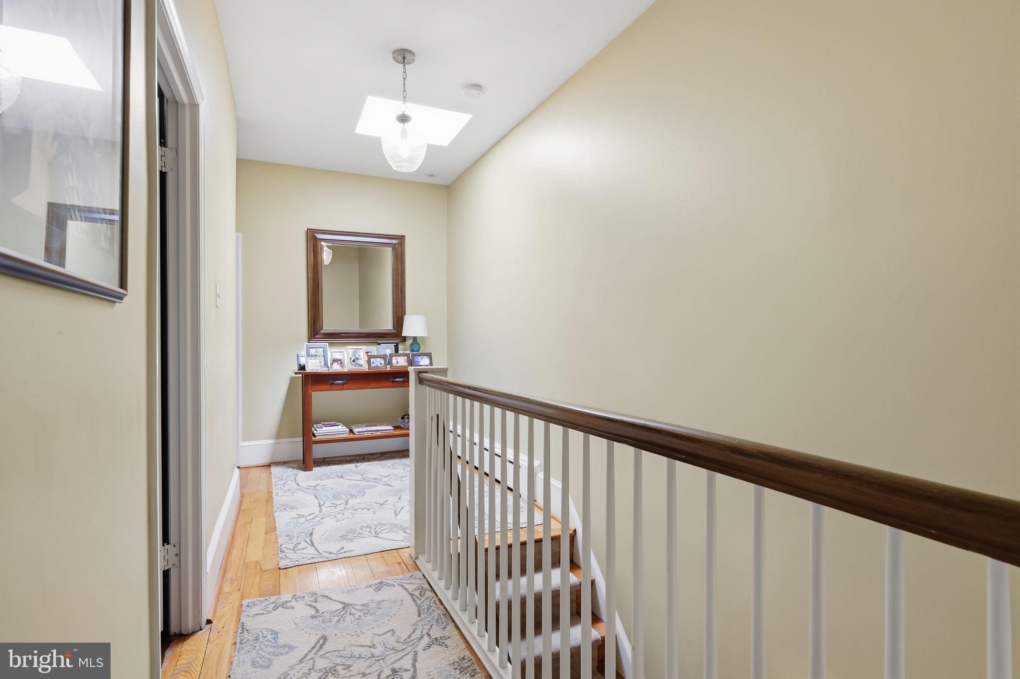 CHESTNUT HILL - Residential