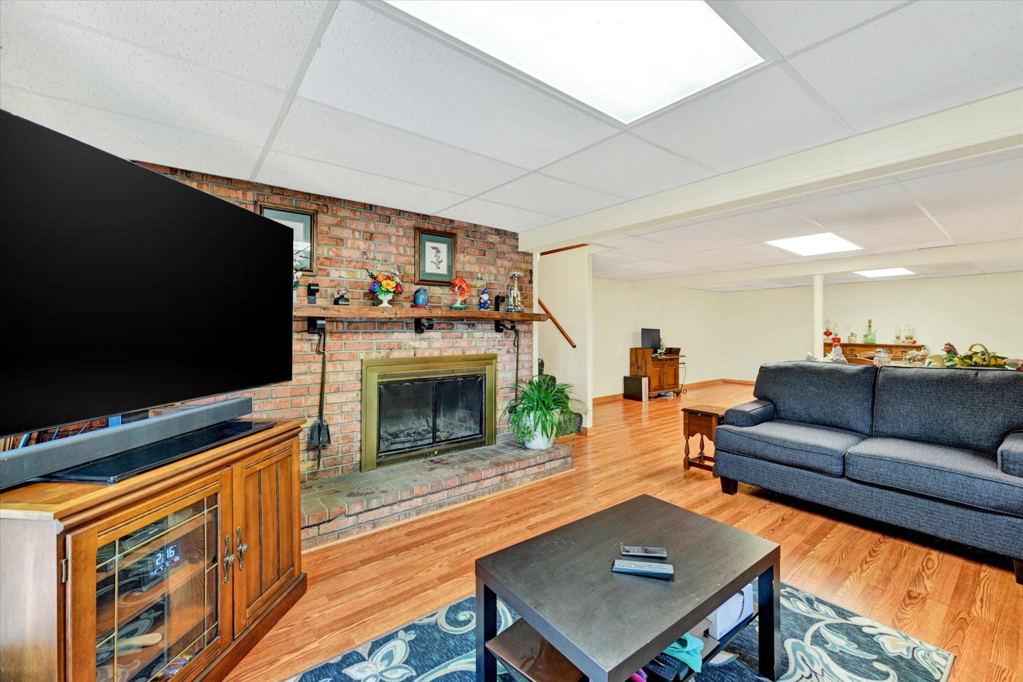 VILLAGE CARRS MILL - Residential