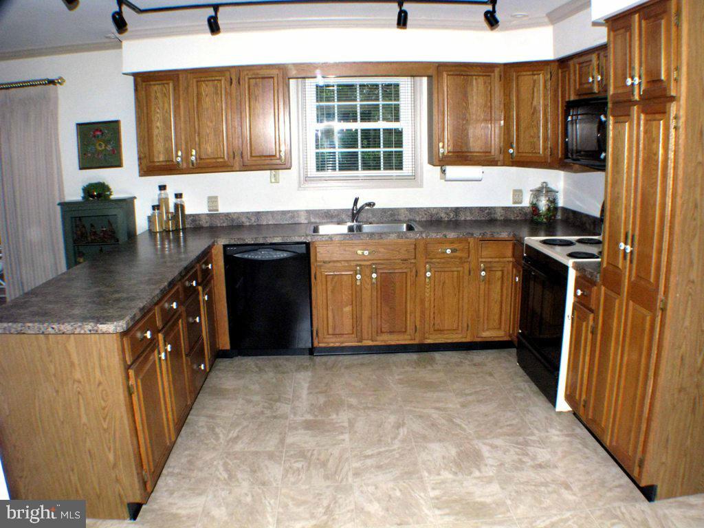 HILLTOP FARMS - Residential
