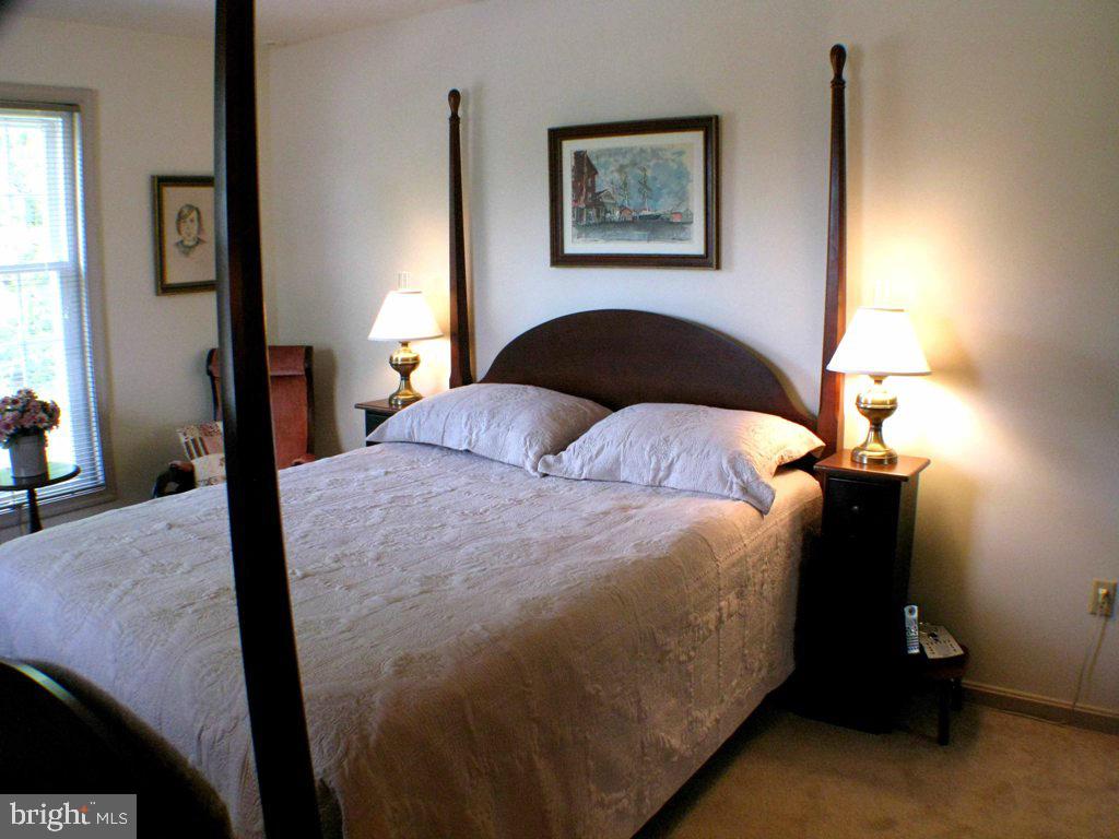 HILLTOP FARMS - Residential