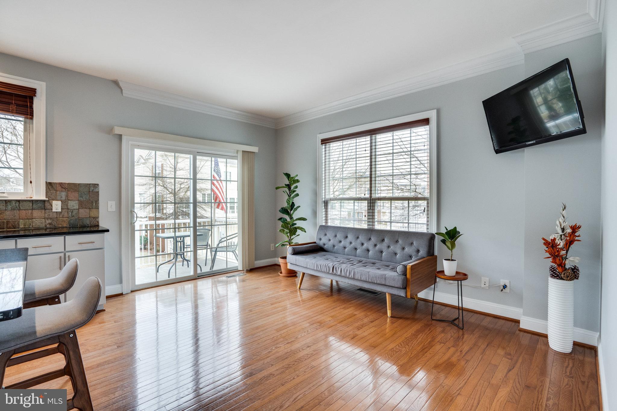 EAST GATE - Residential