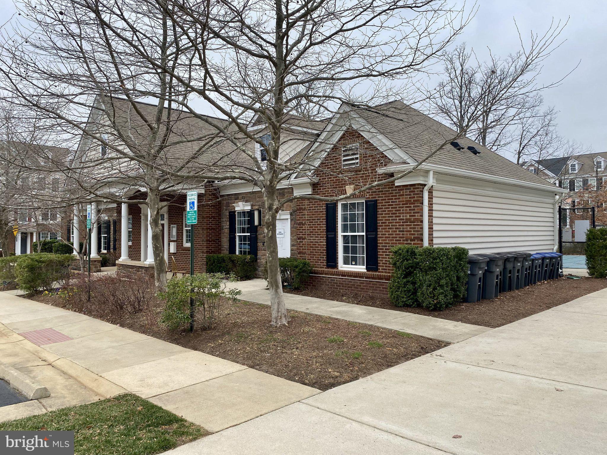 EAST GATE - Residential