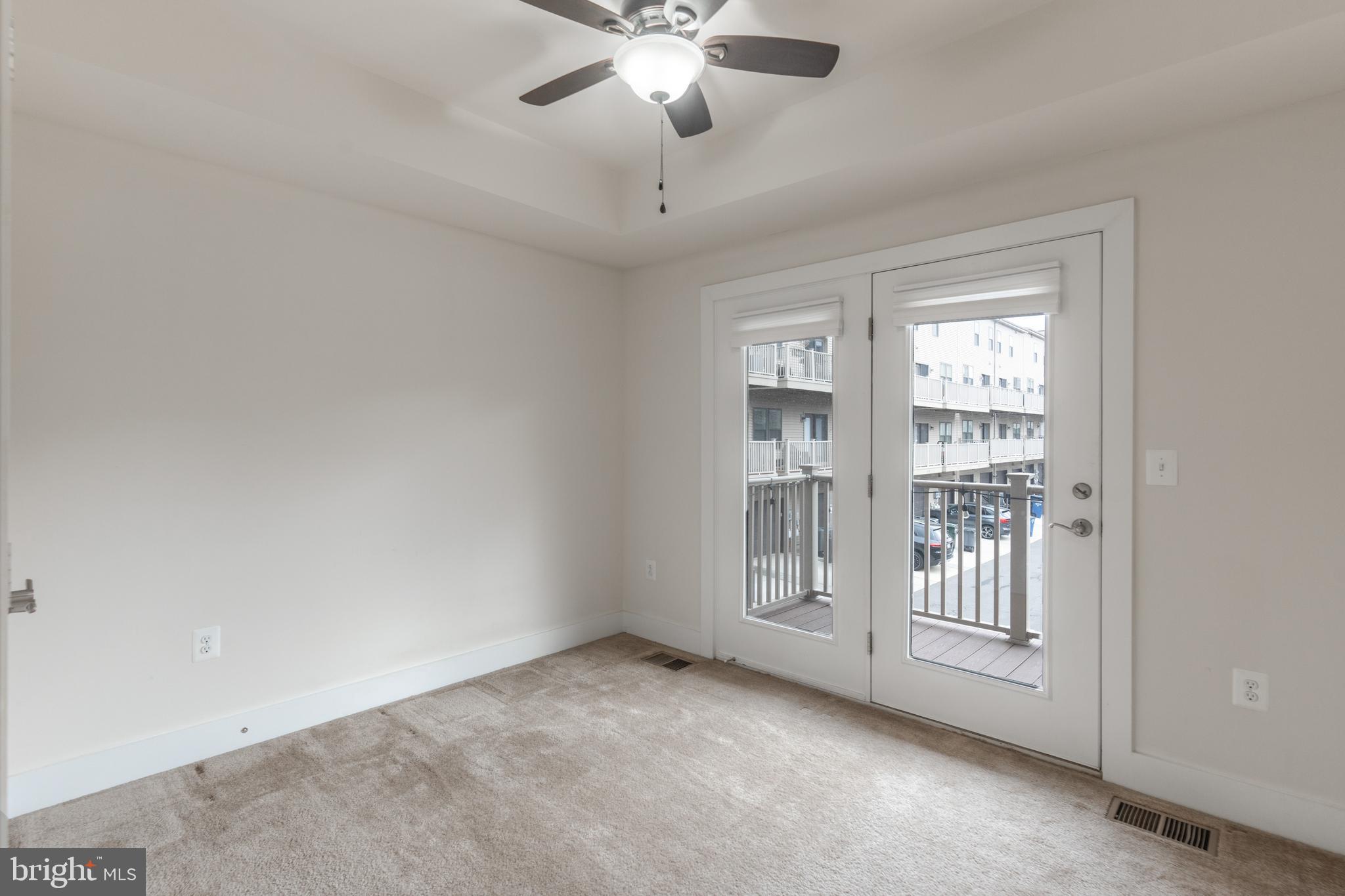 ONE LOUDOUN - Residential